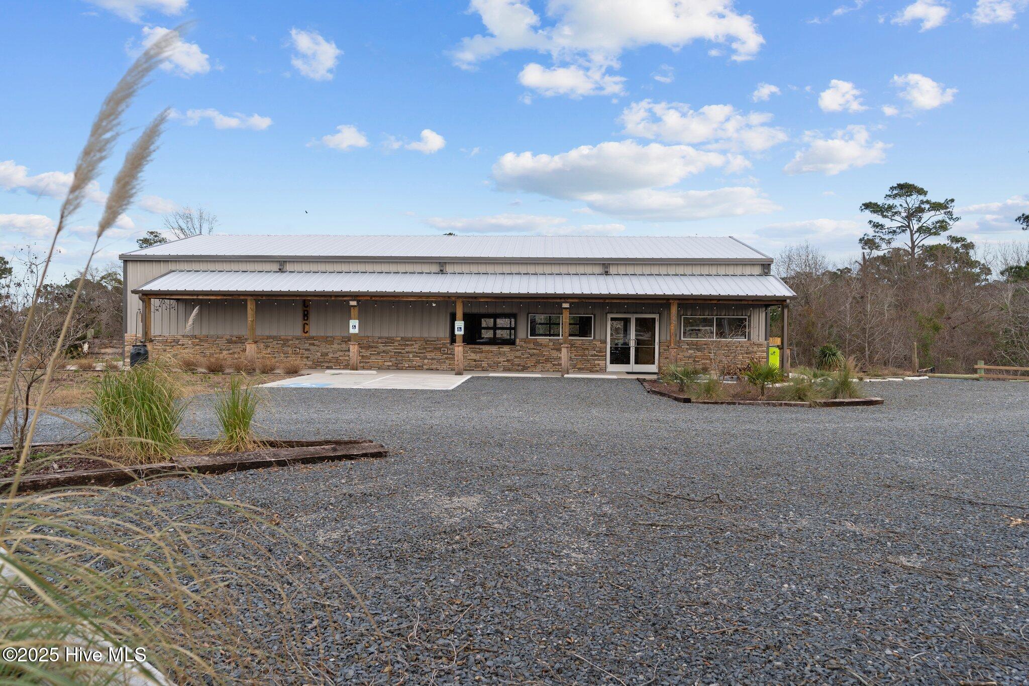 100545245 | Photo 58