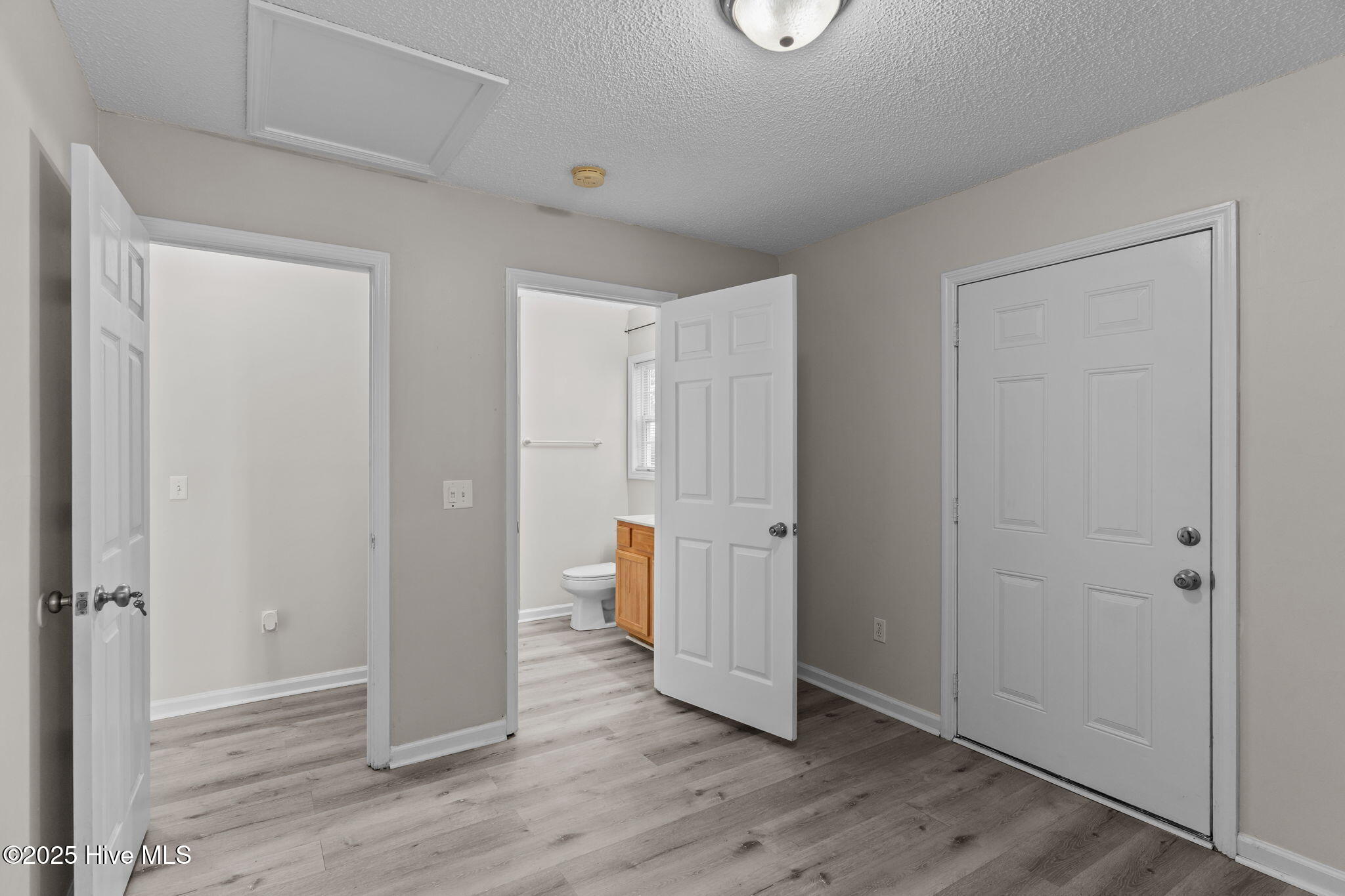 100534233 | Photo 20