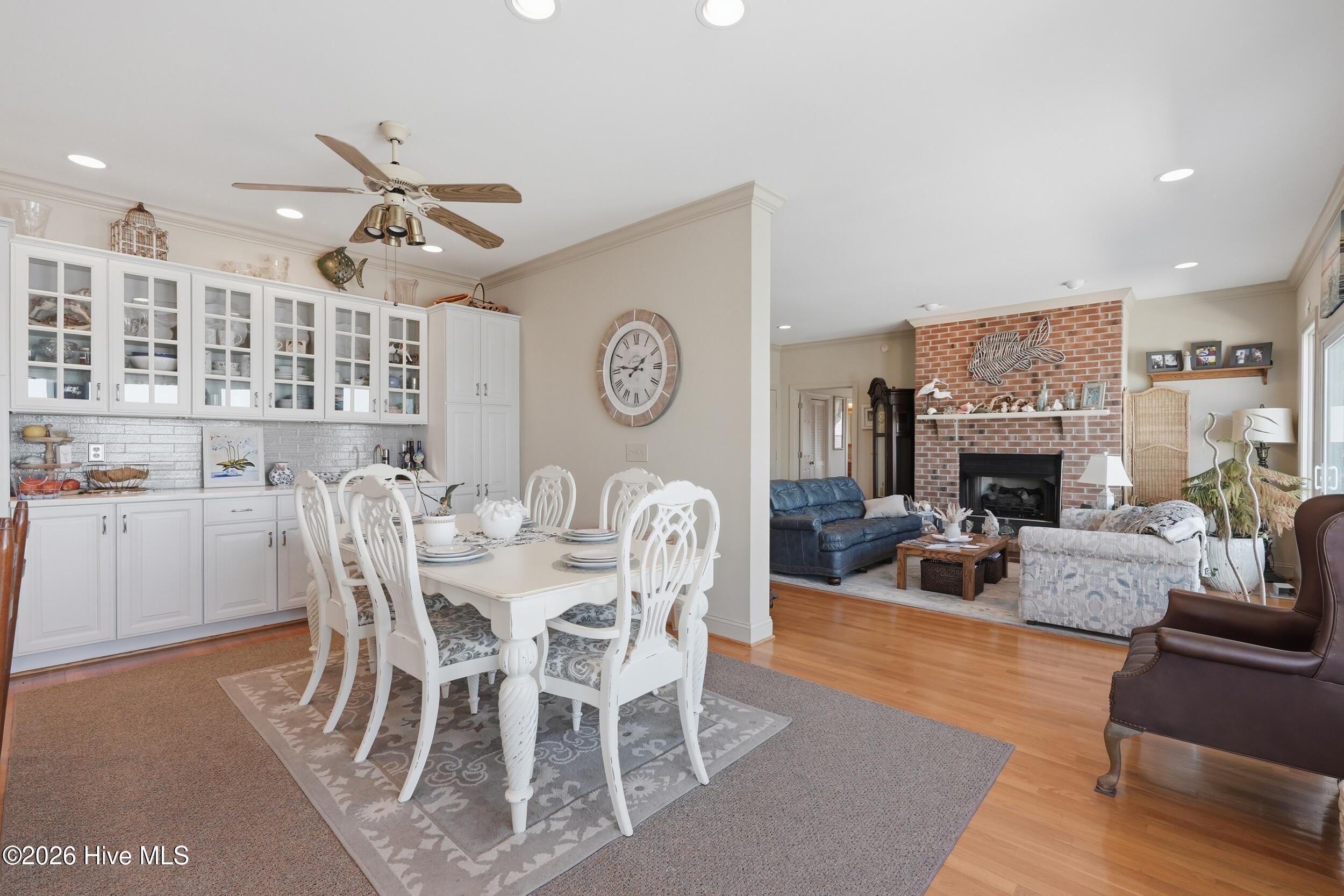 100561994 | Photo 17