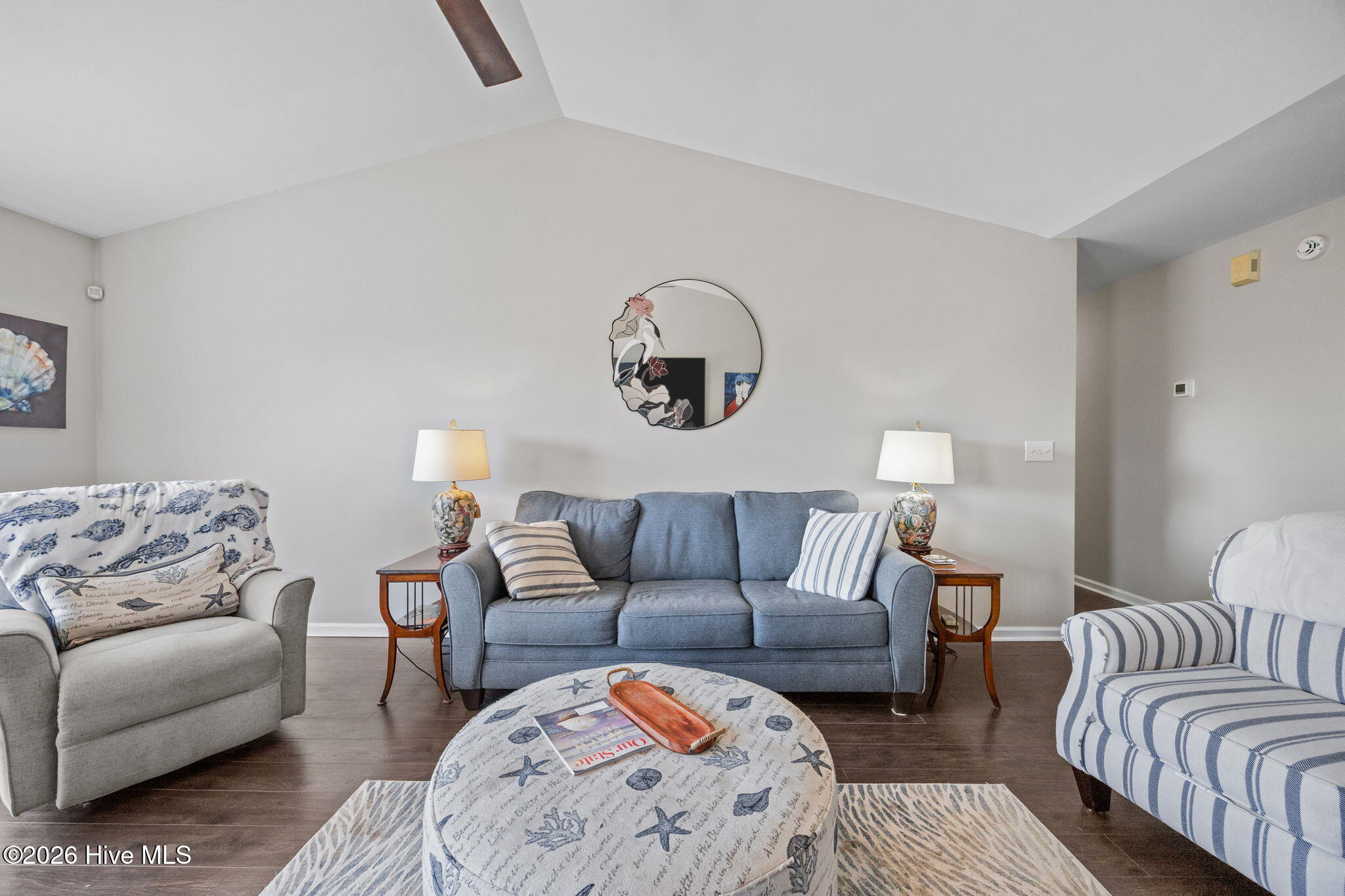 100559515 | Photo 11