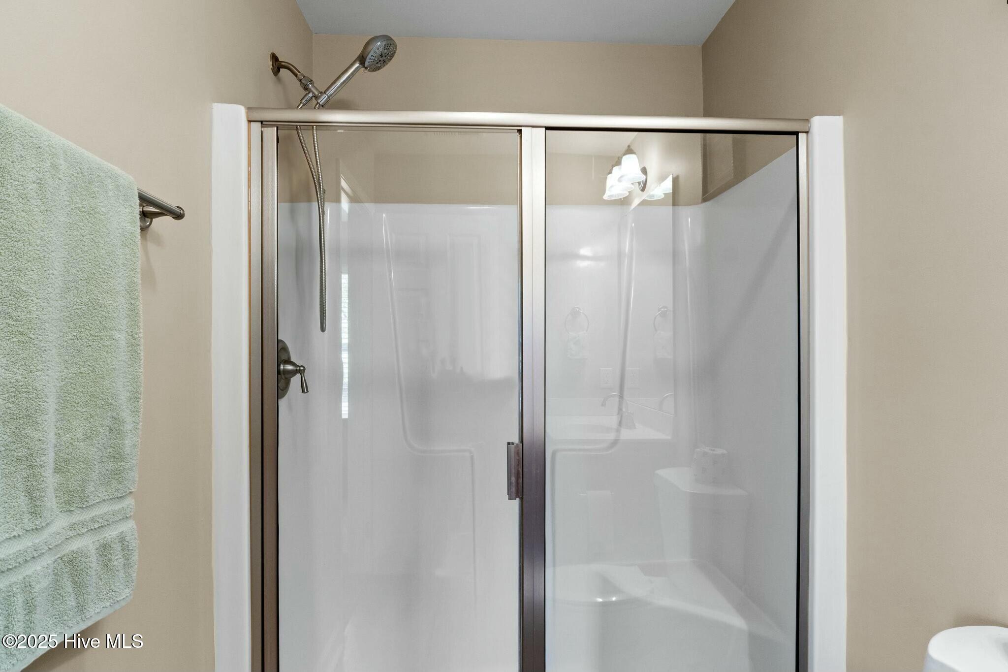 100503089 | Photo 40