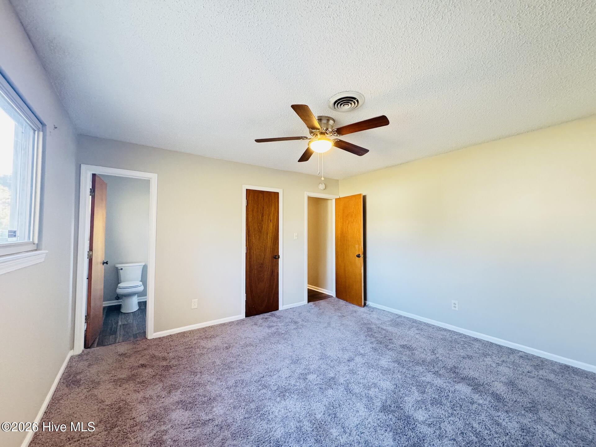 100561695 | Photo 10