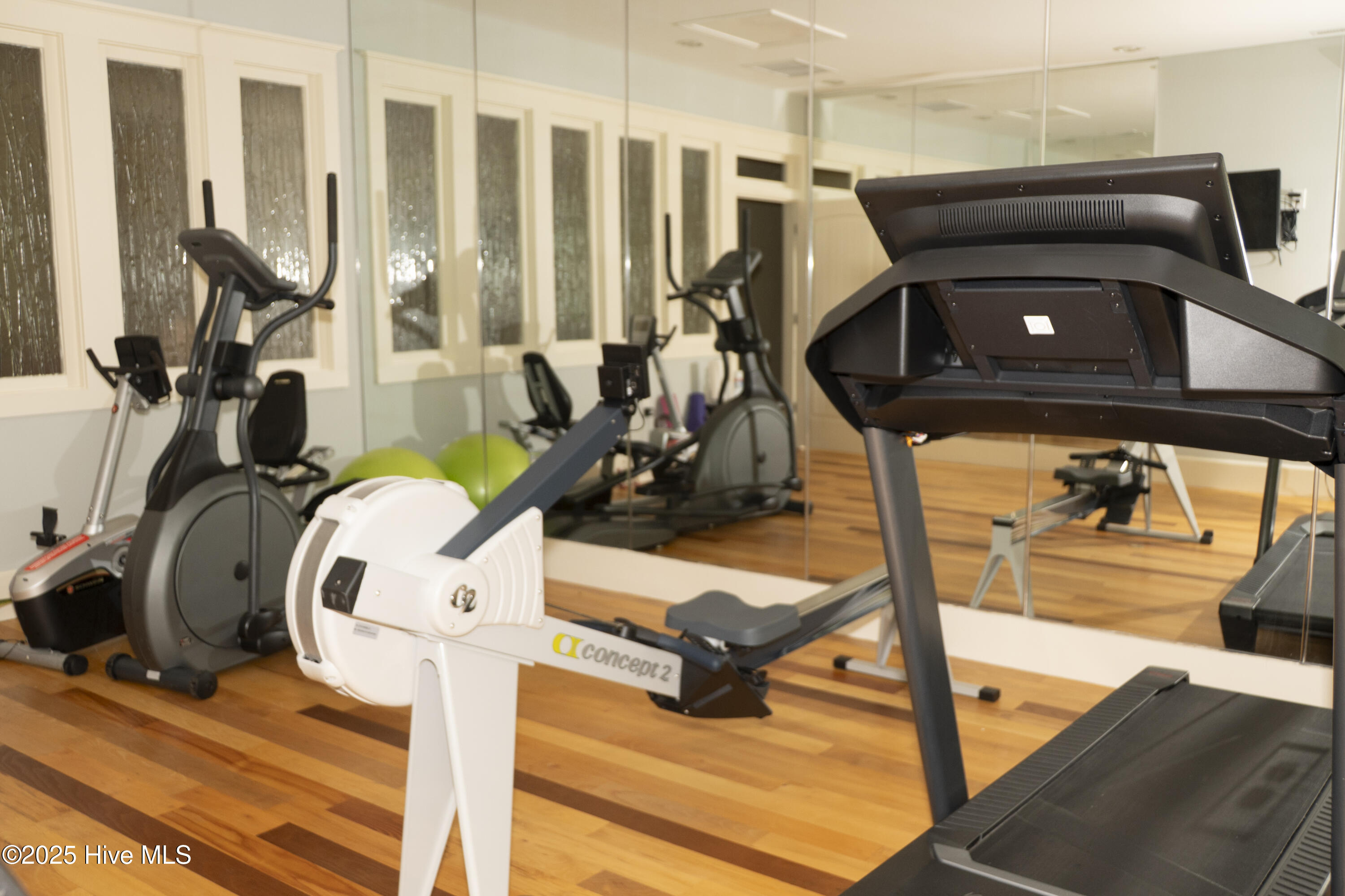 100511633 | Photo 37