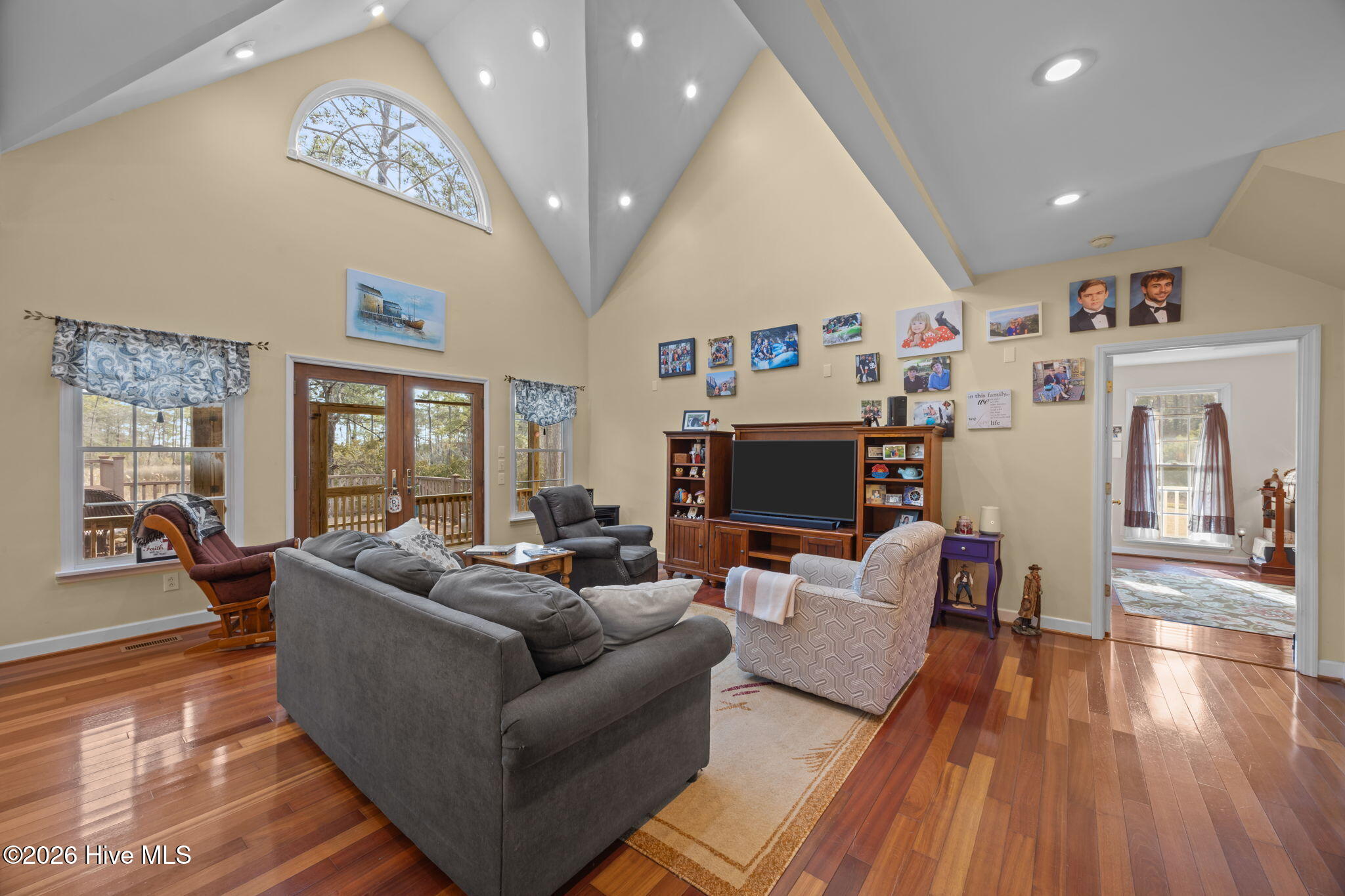 33 Neuse Winds Drive,Oriental