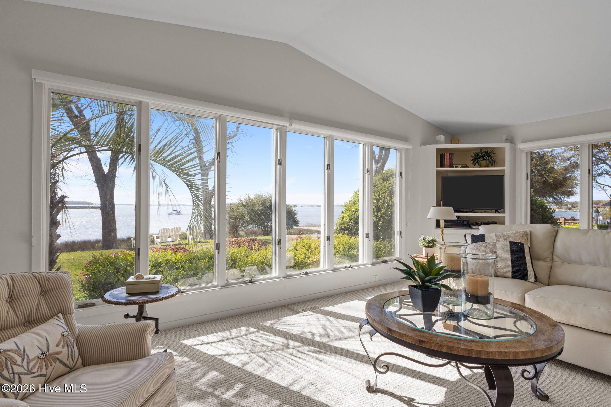 100564648 | Photo 12