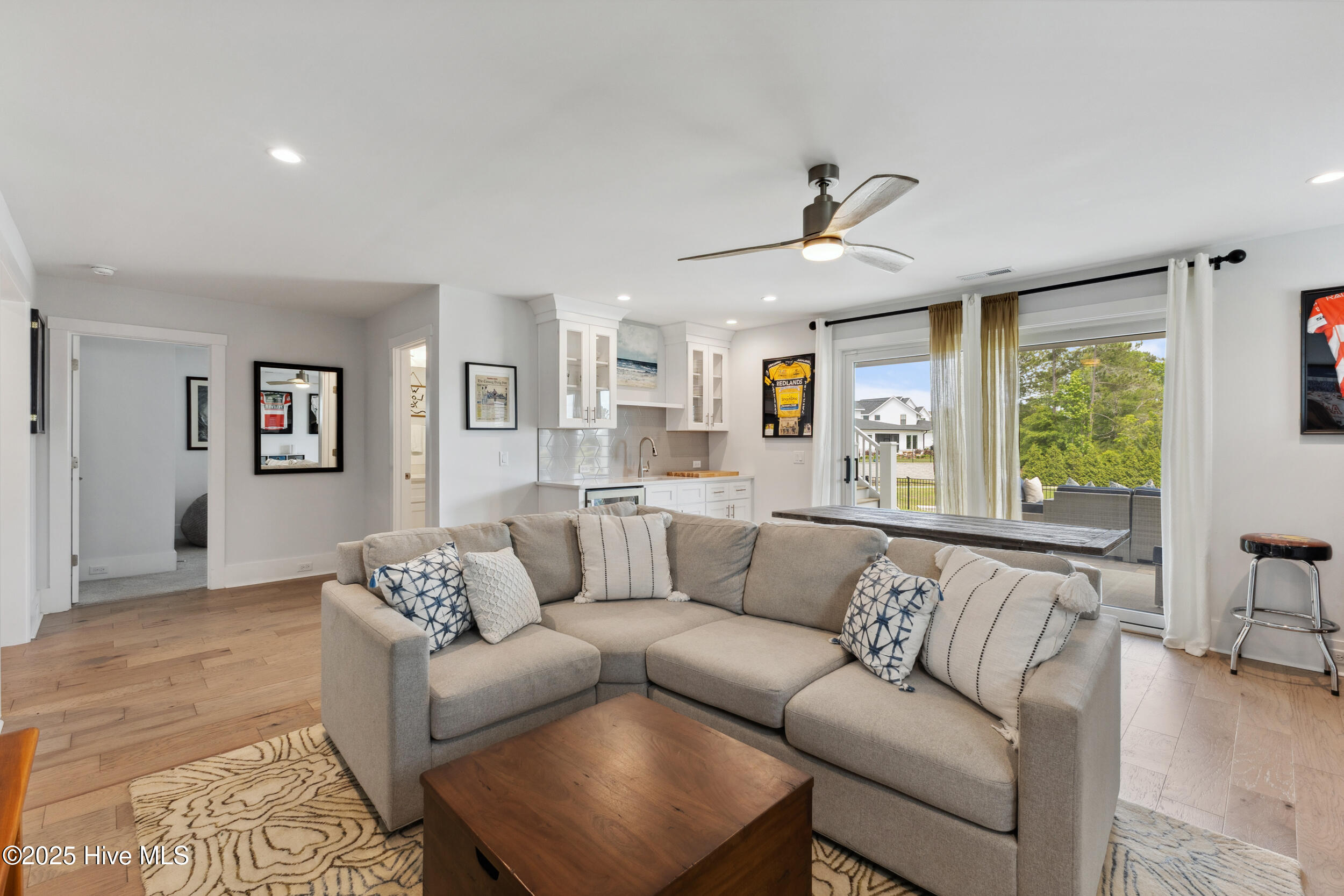 100553970 | Photo 55