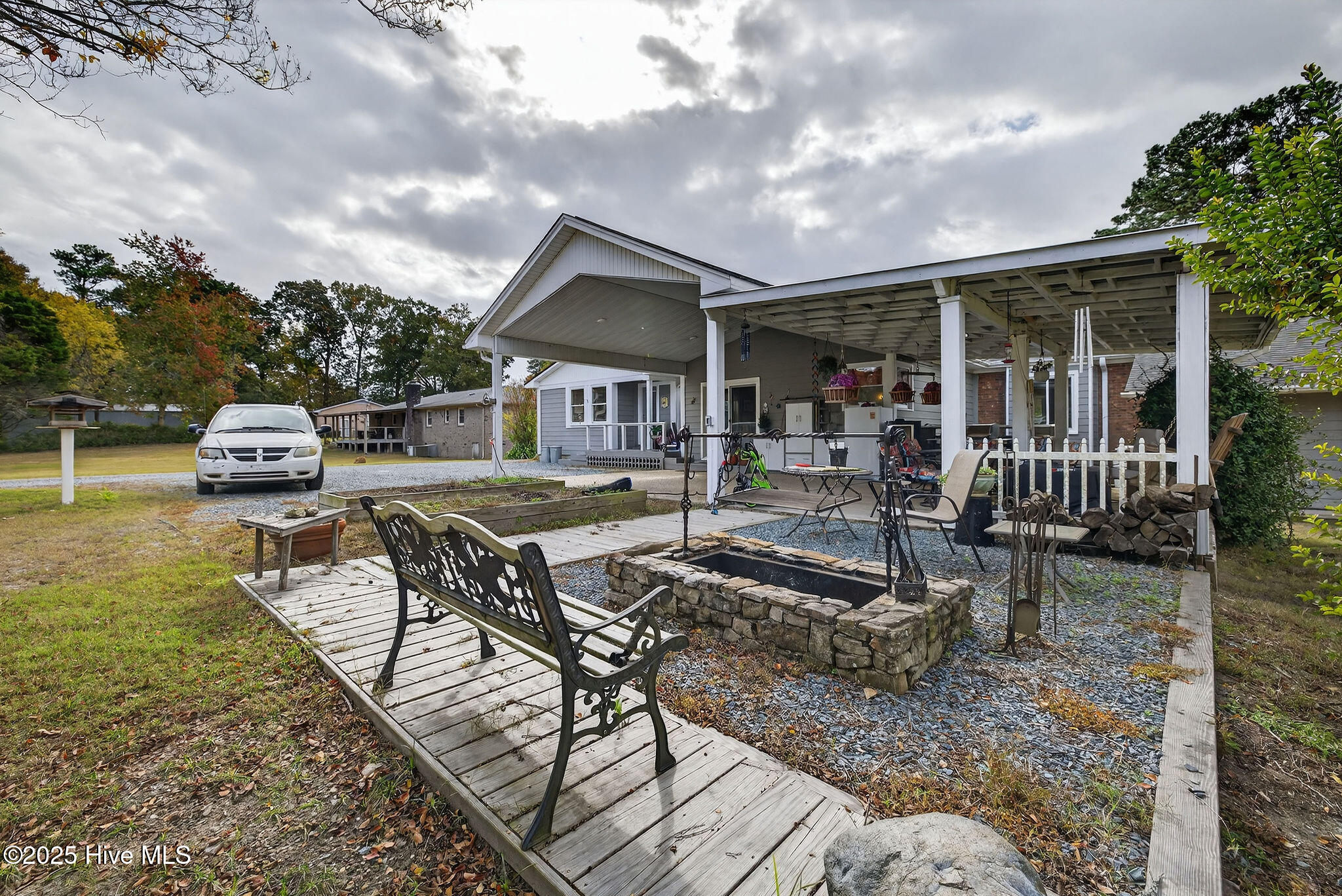 100542936 | Photo 15