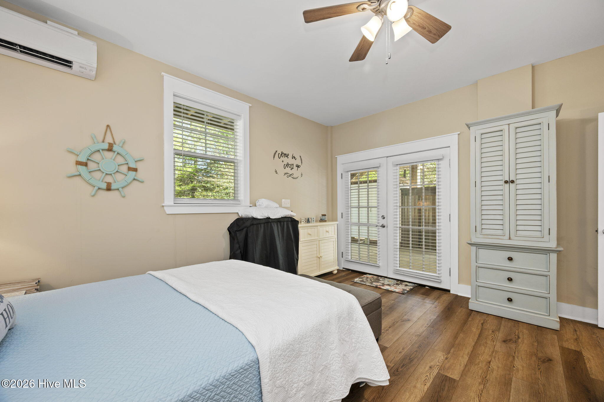 100565691 | Photo 52