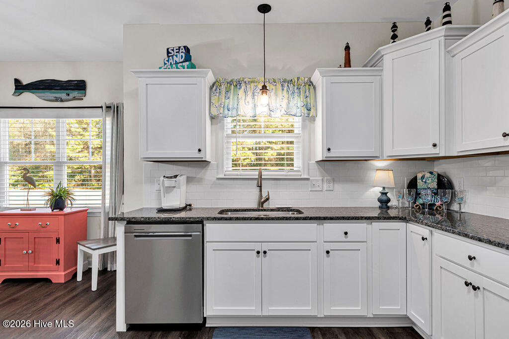 100552779 | Photo 14