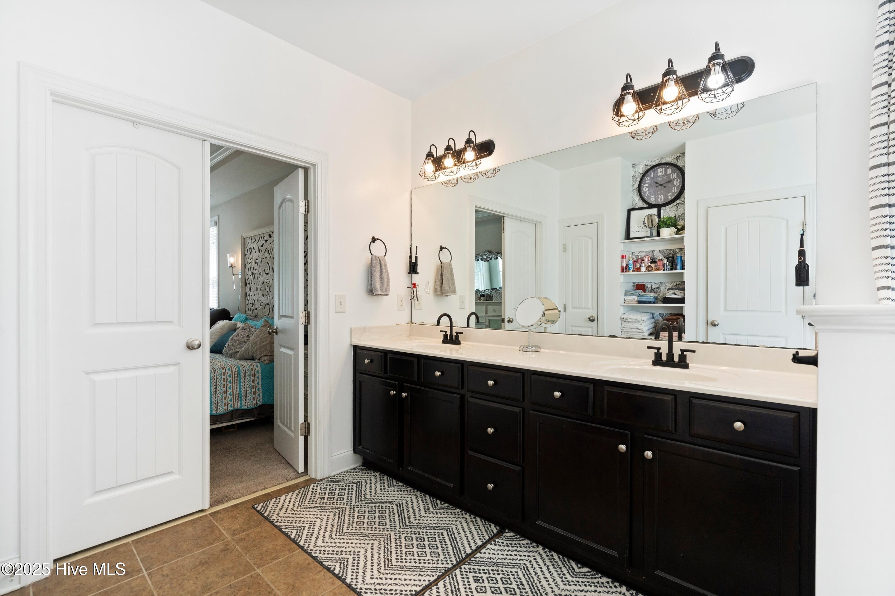 100532495 | Photo 34