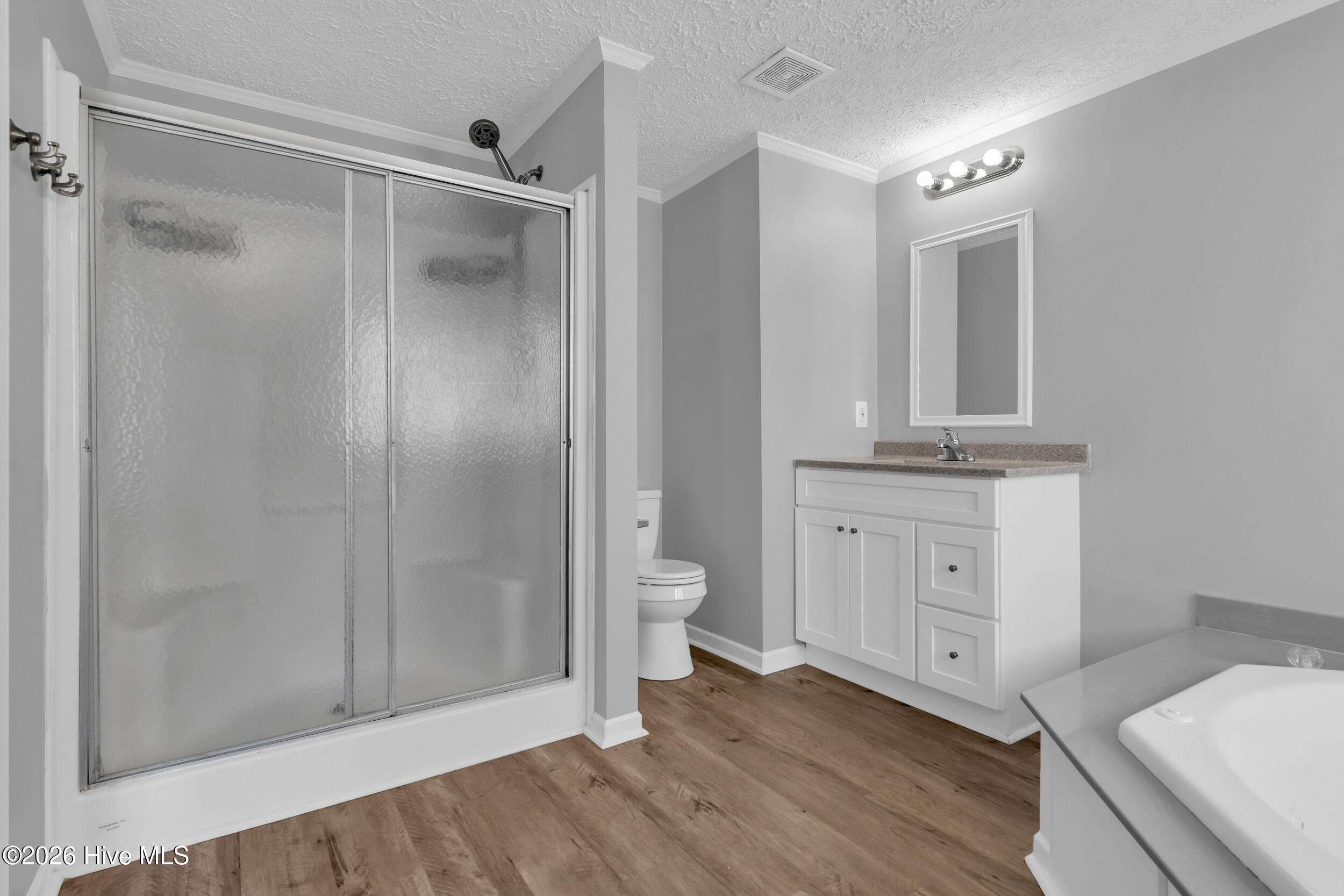 100550344 | Photo 19