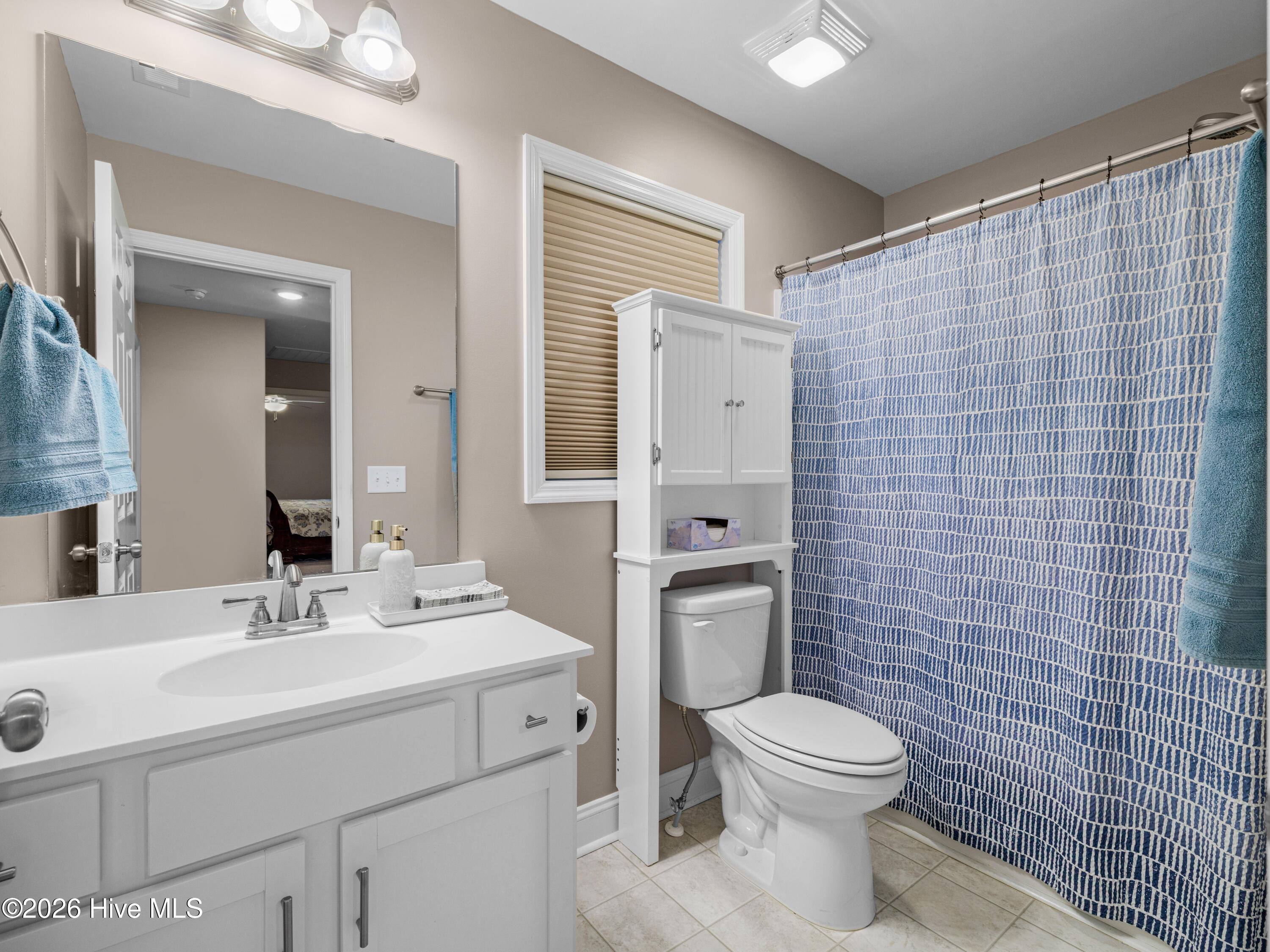 100549513 | Photo 47