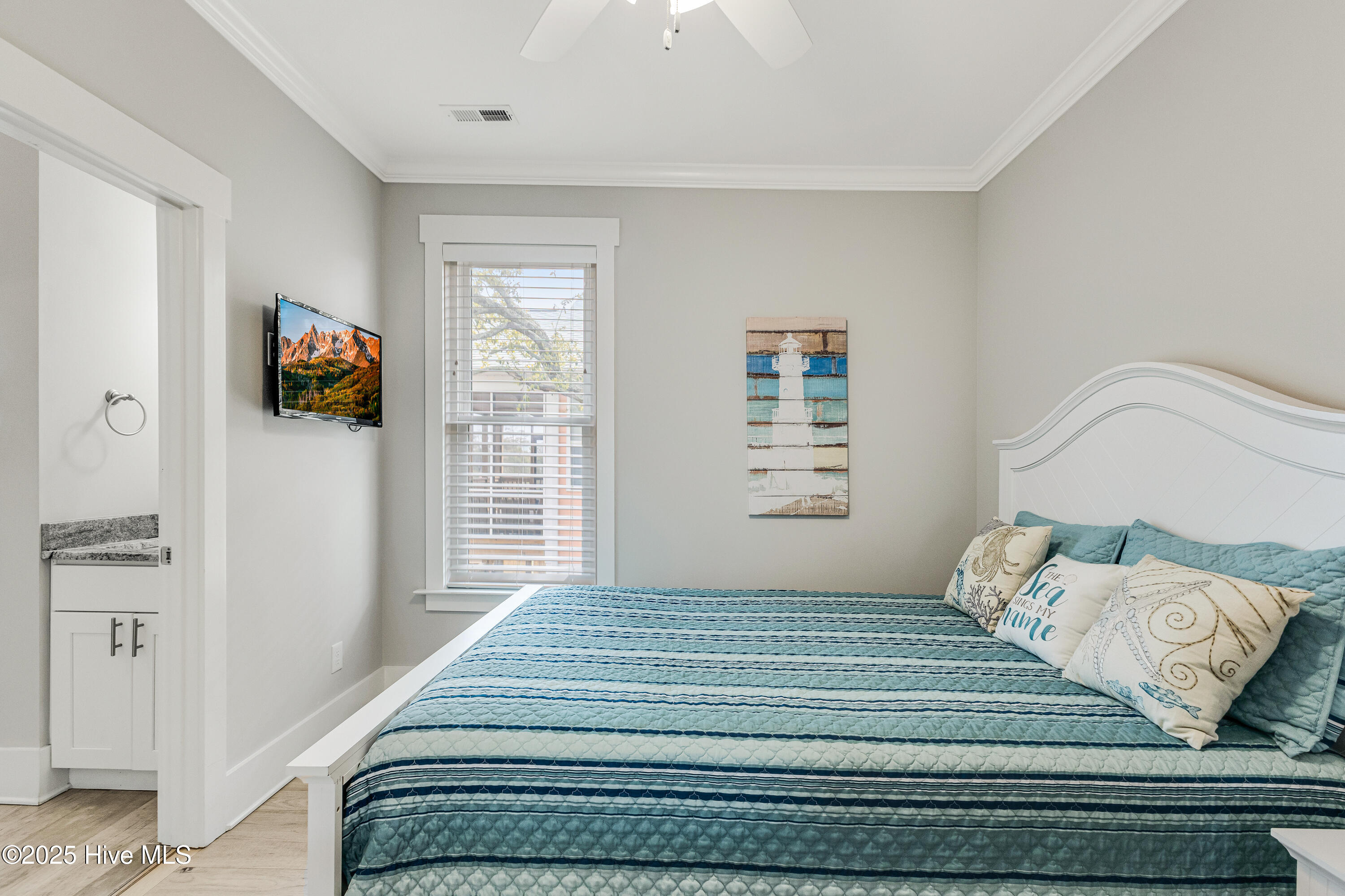 100500117 | Photo 16