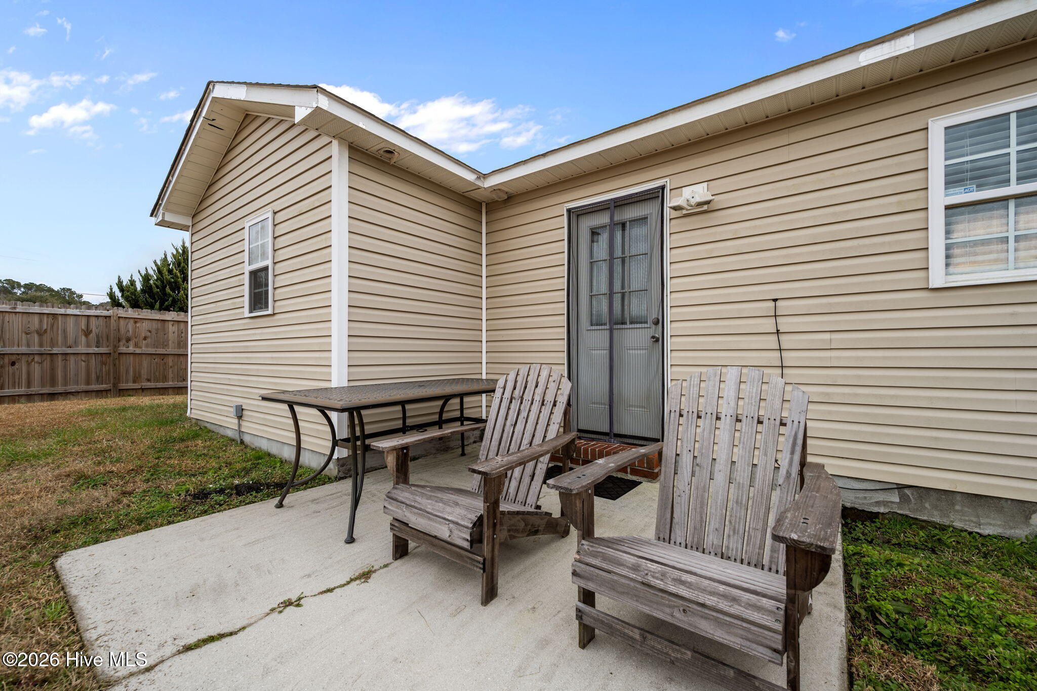 100547343 | Photo 39