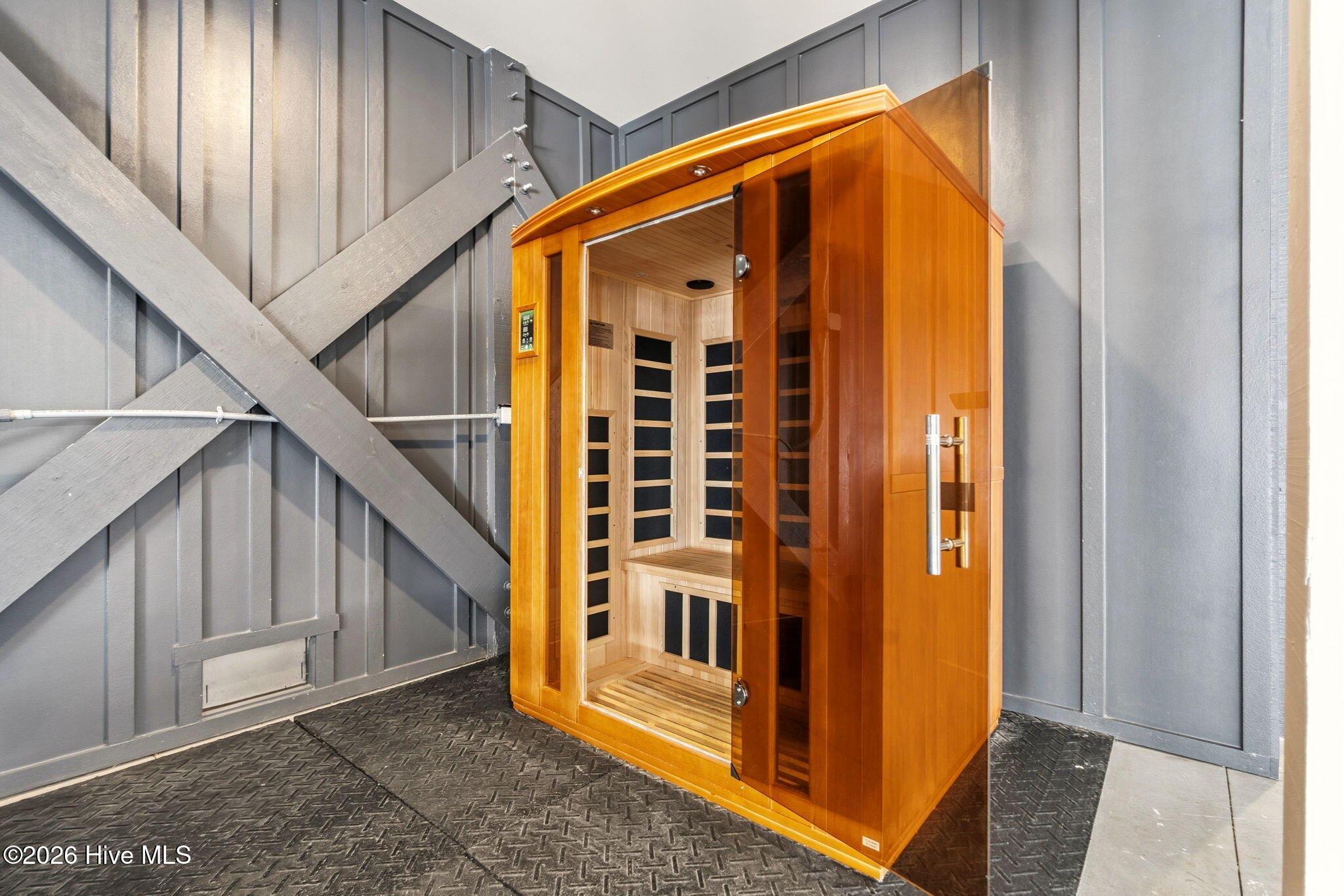 100557252 | Photo 61