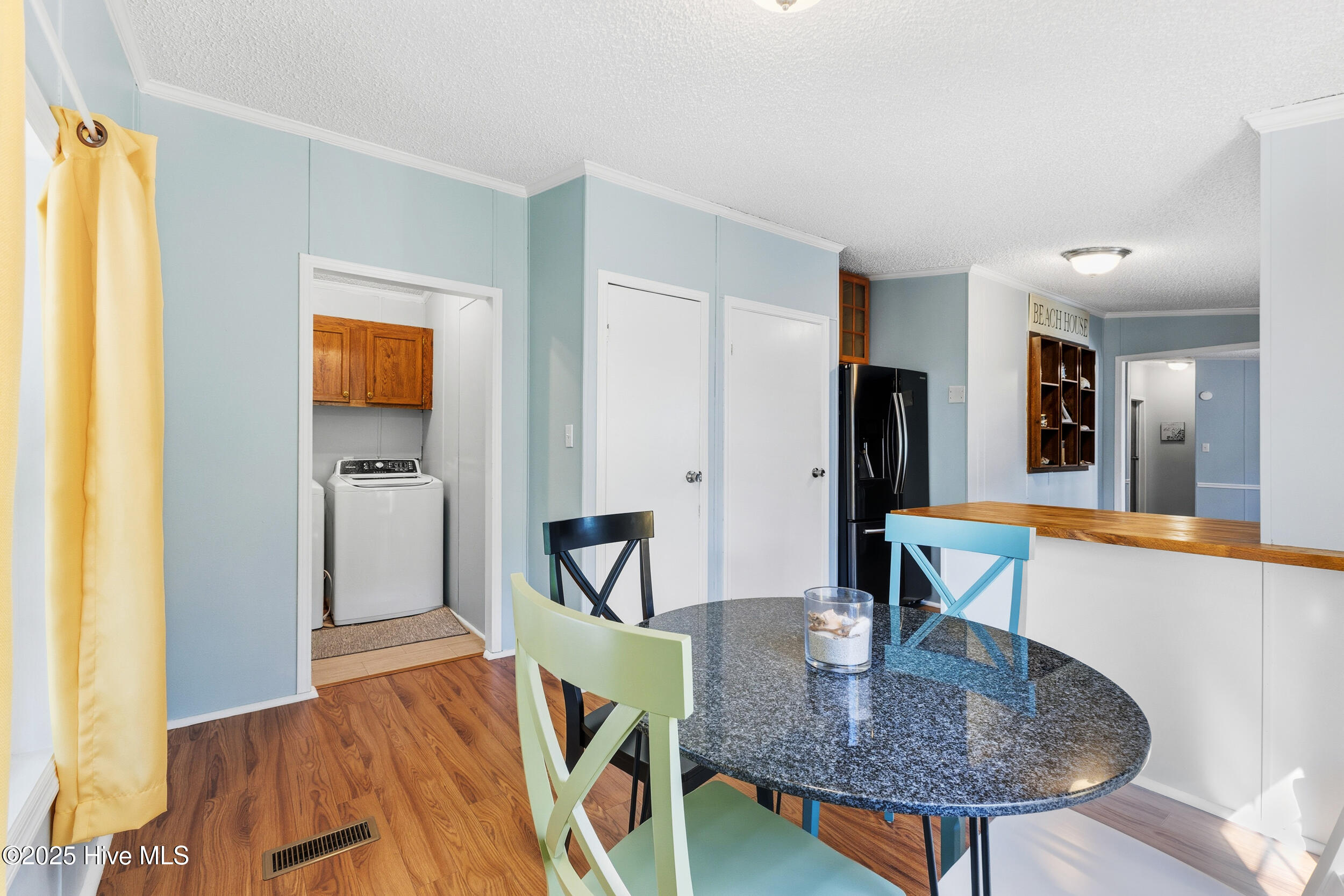 100536494 | Photo 15