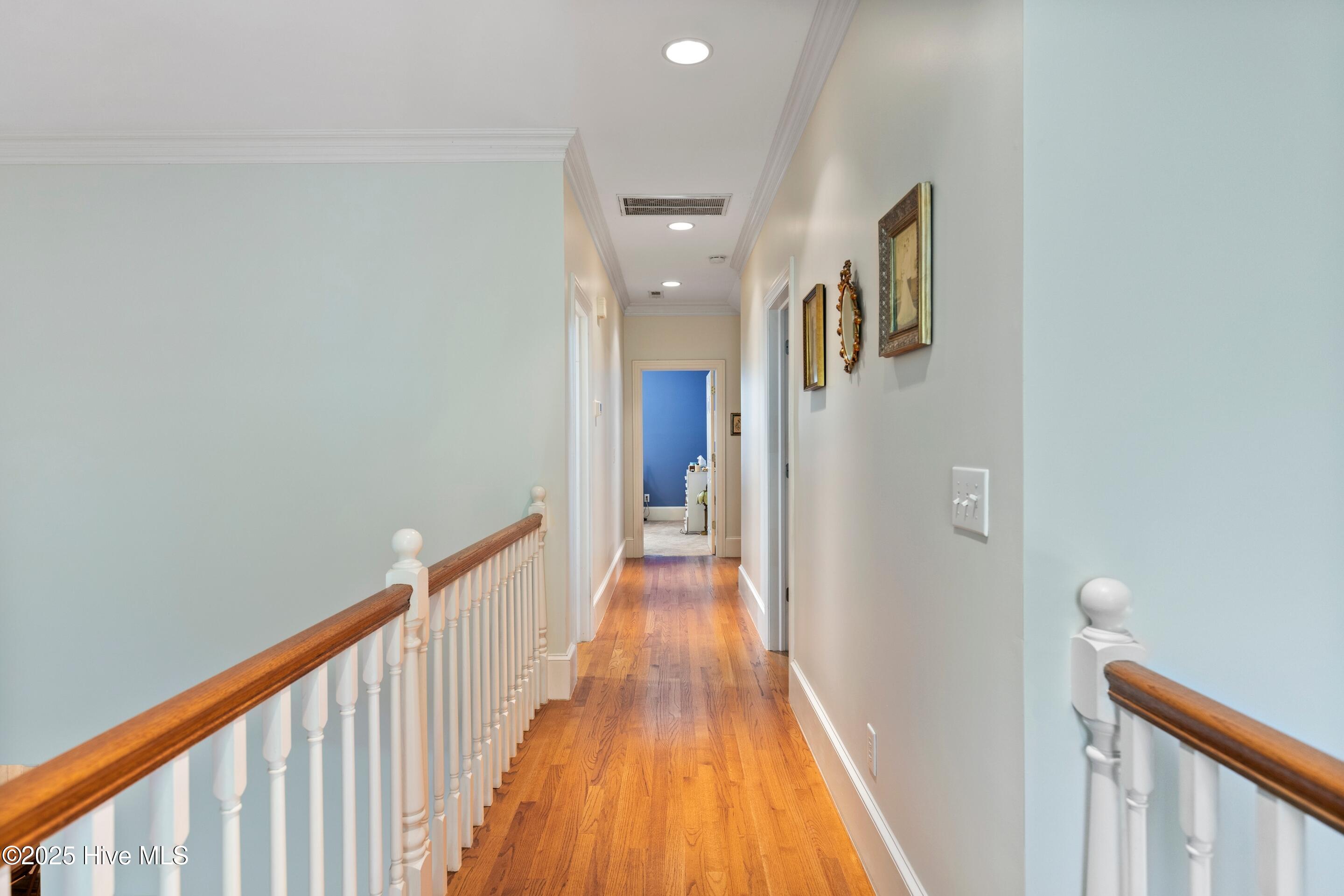 100536994 | Photo 34