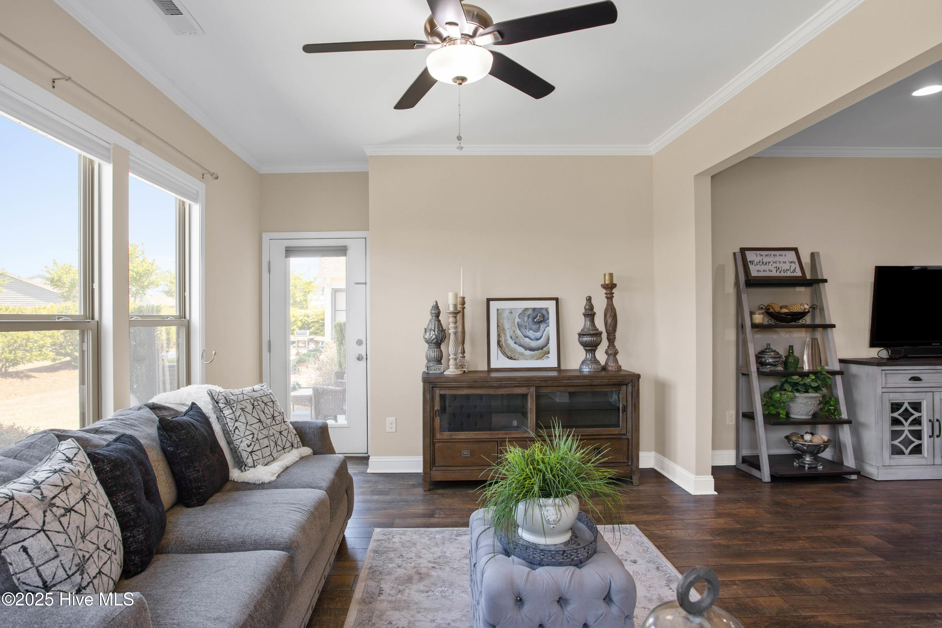 100476655 | Photo 20