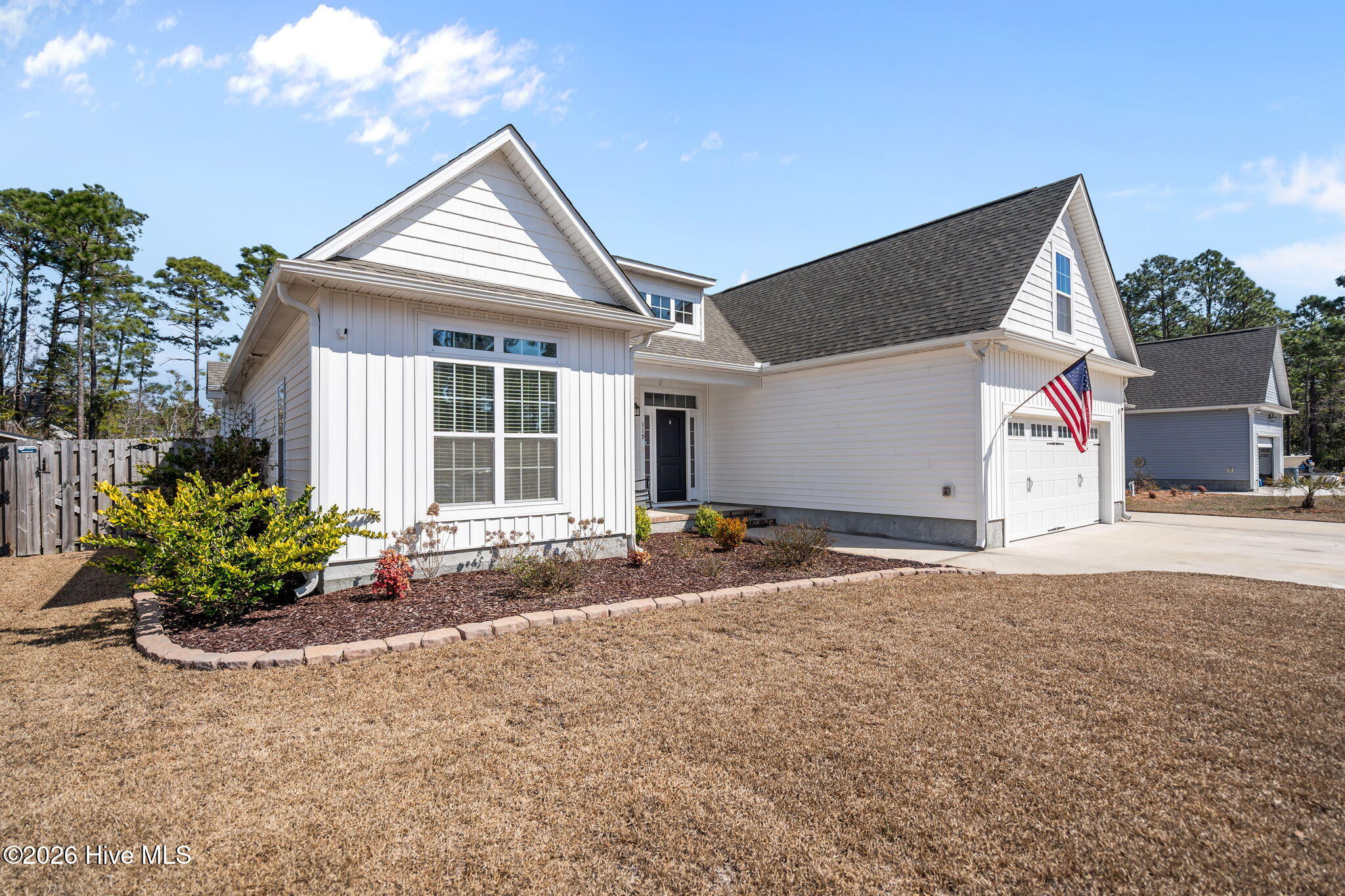 100557653 | Photo 40