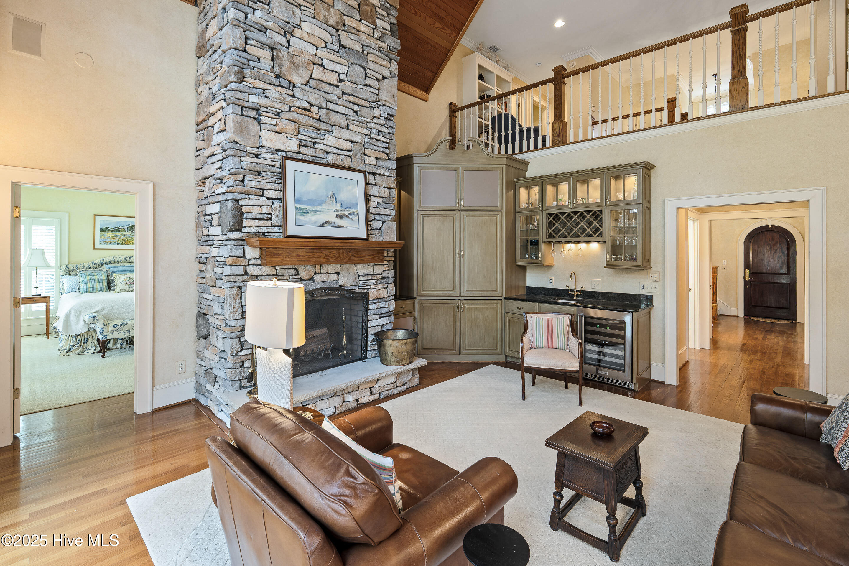 100547157 | Photo 23