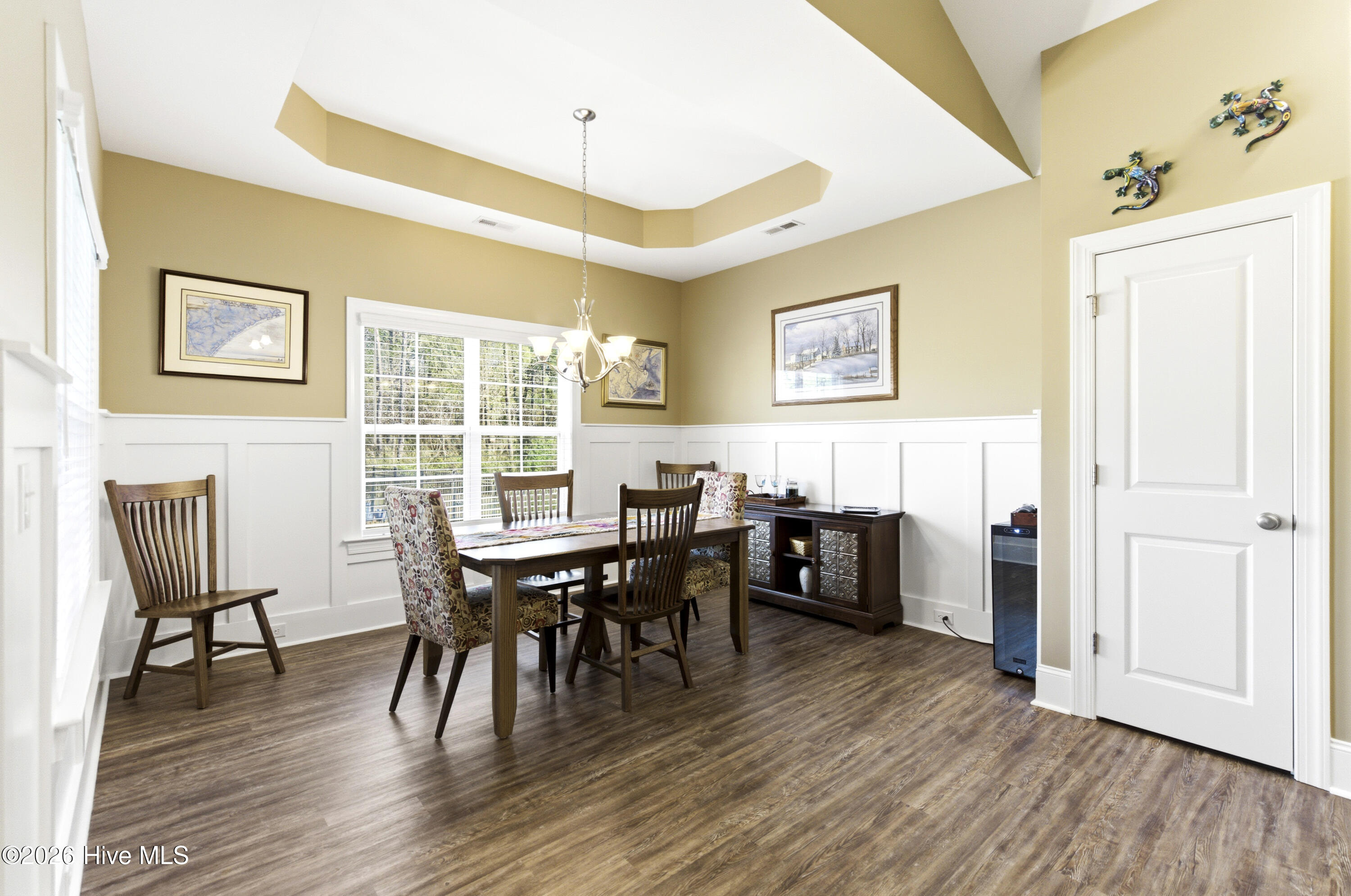 100563629 | Photo 26