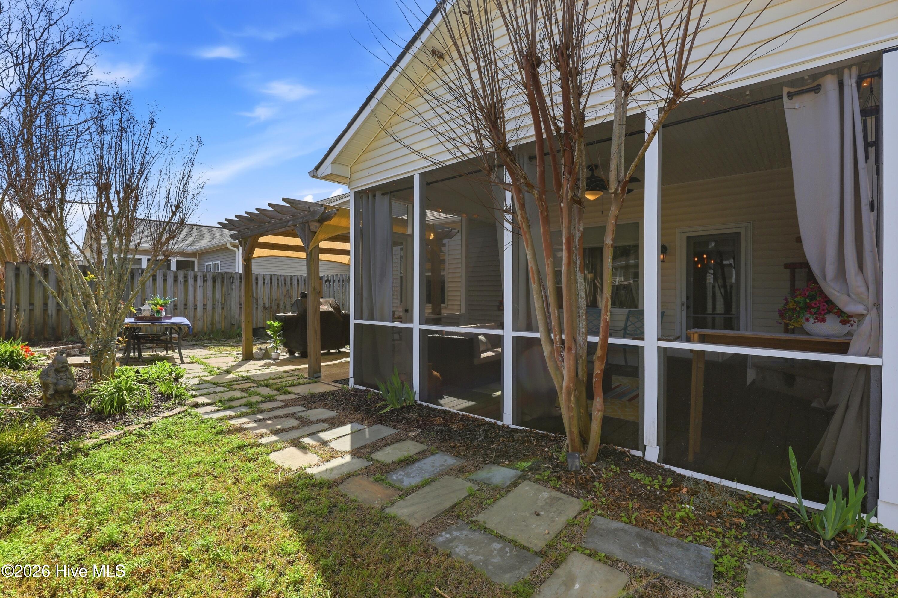 100560497 | Photo 43