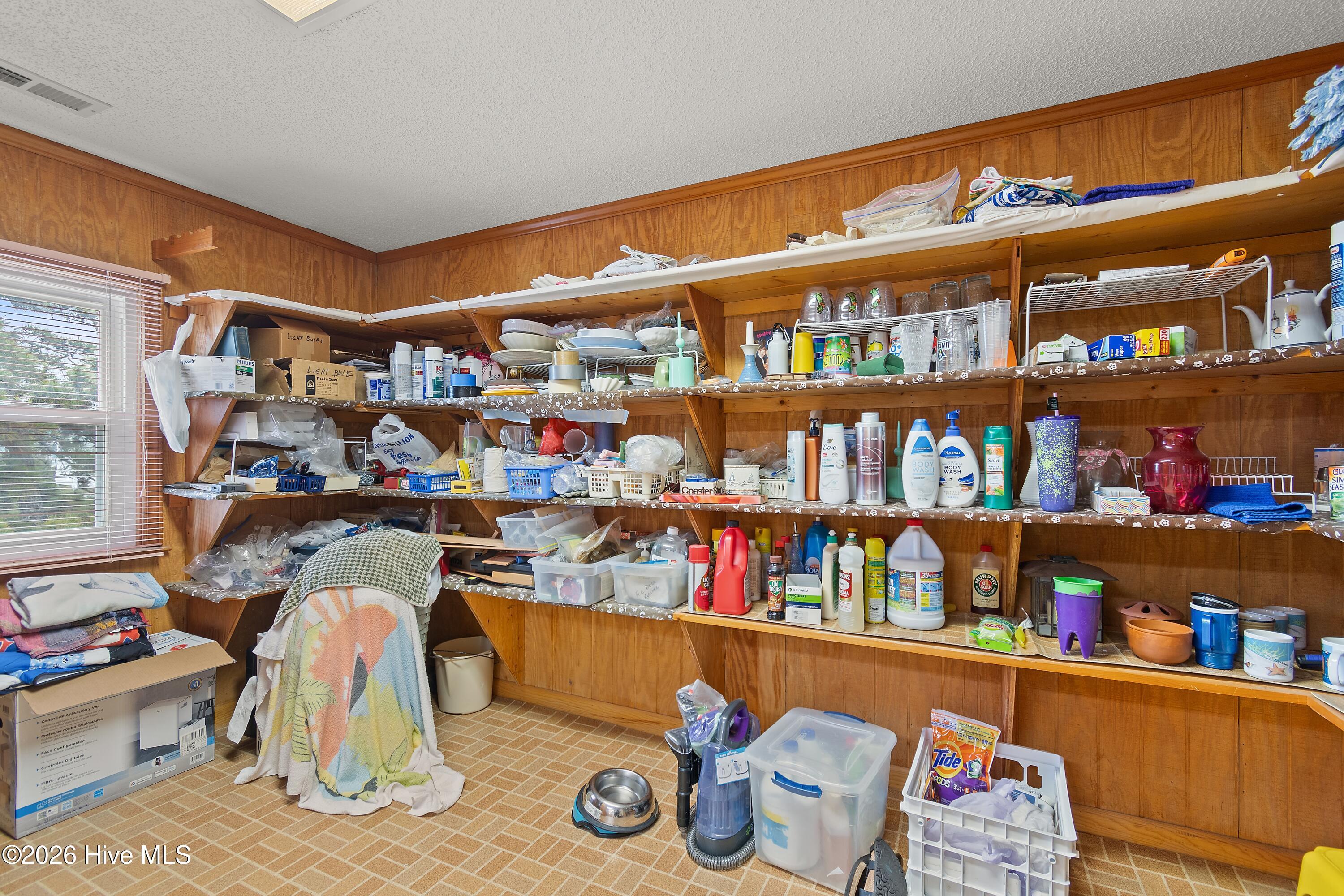 100557586 | Photo 17