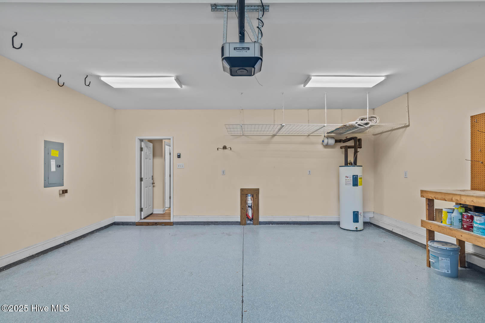 100512903 | Photo 58