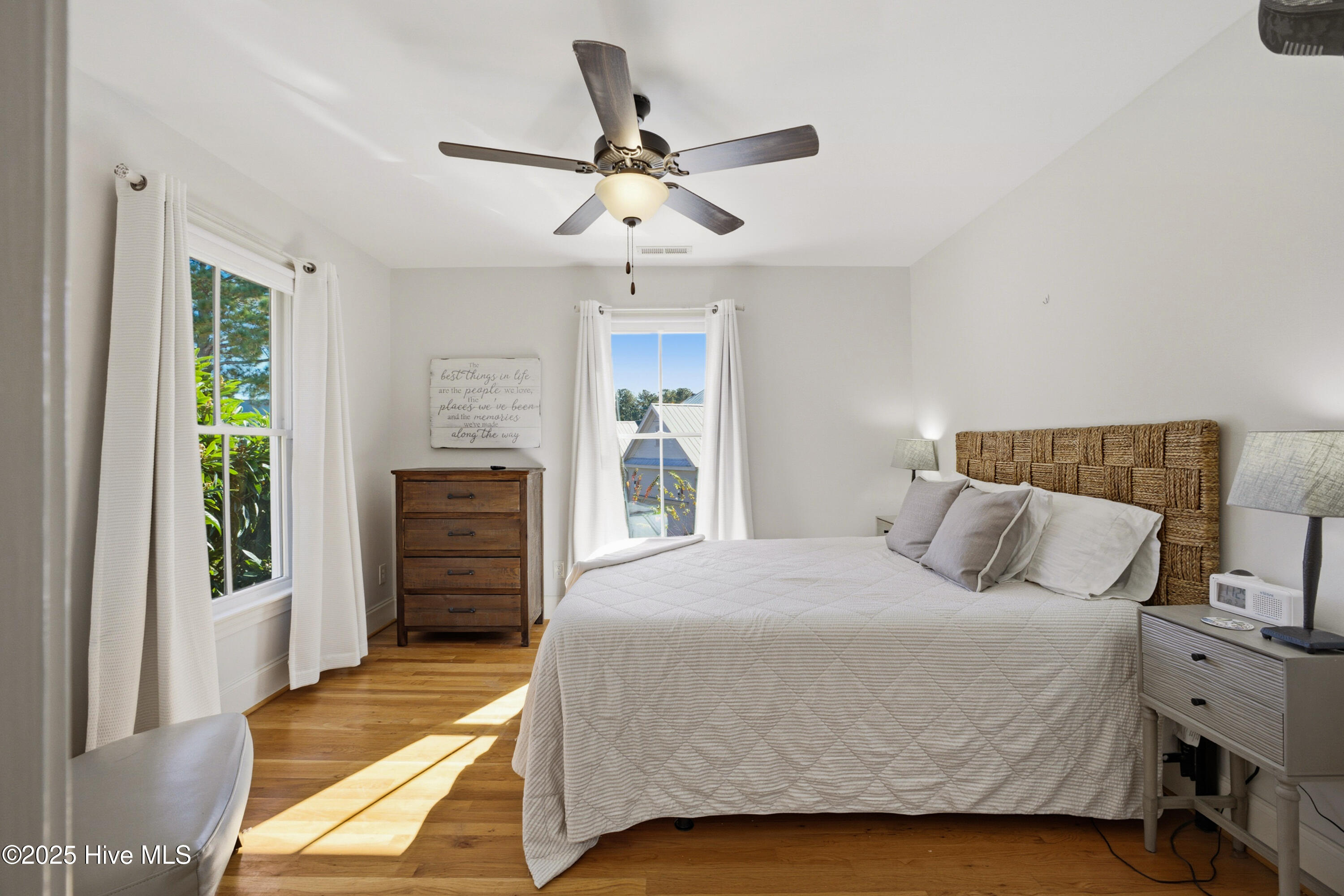 100541360 | Photo 55