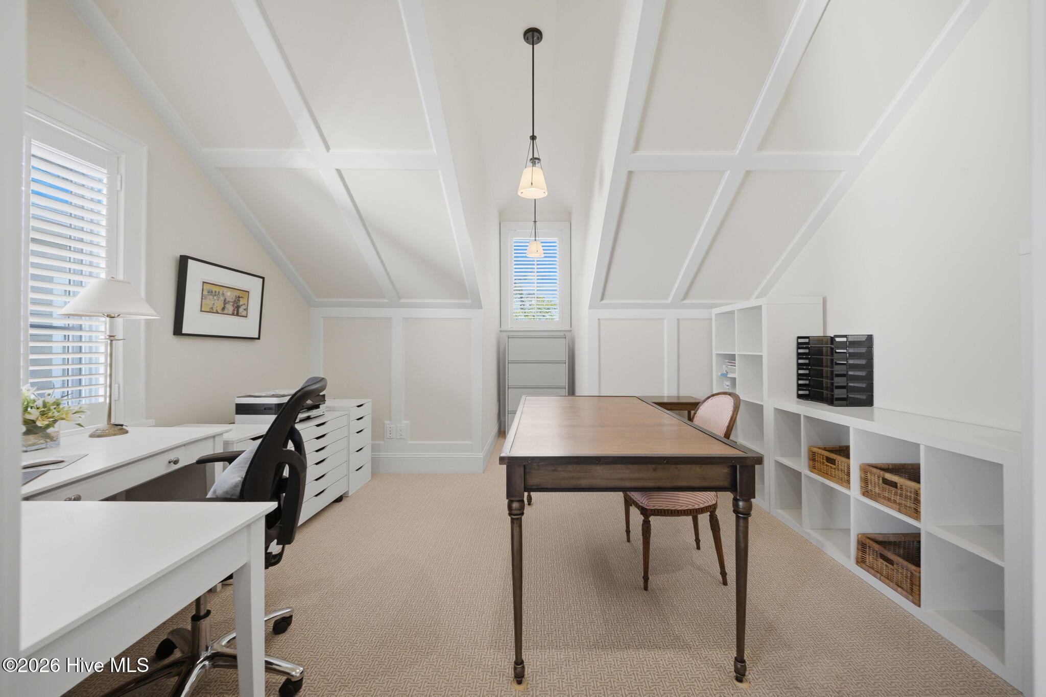 100570583 | Photo 58