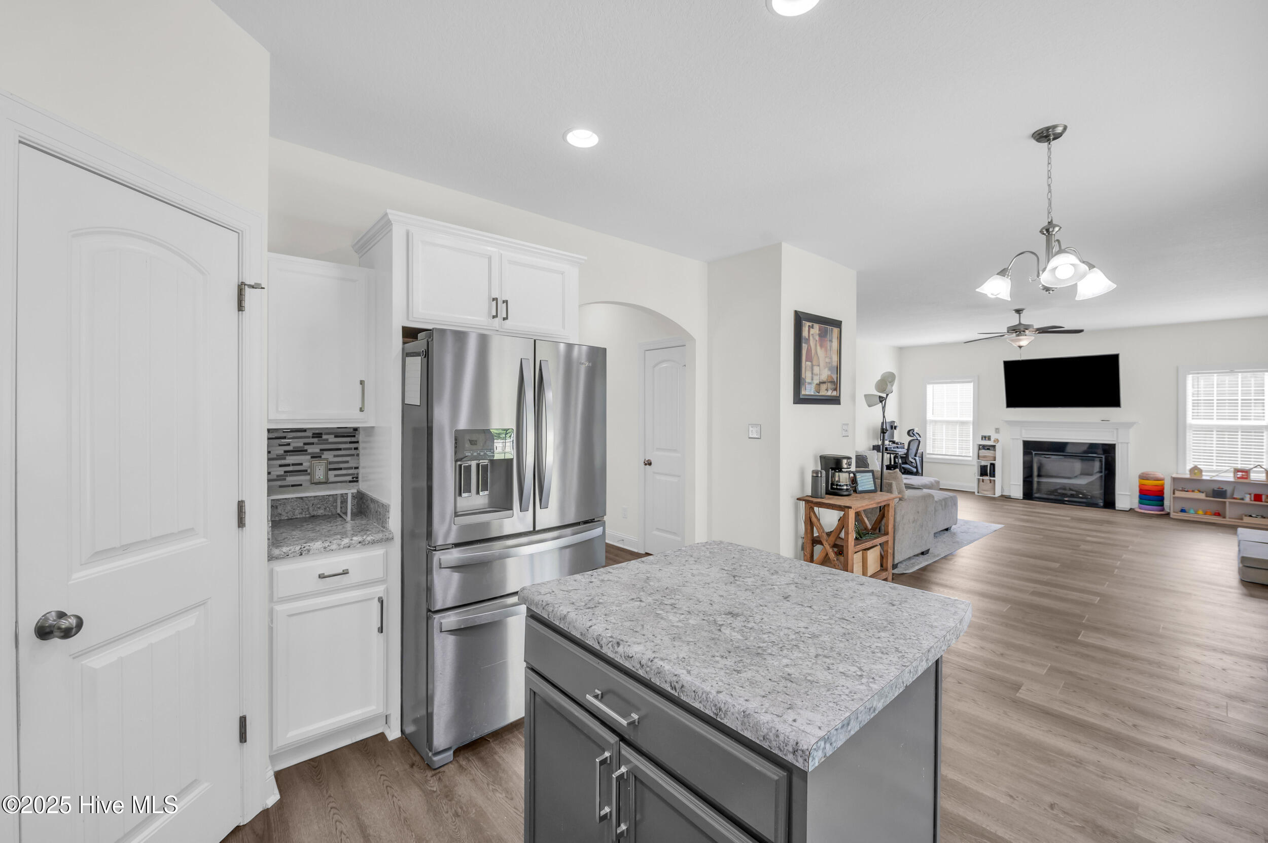 100522900 | Photo 12