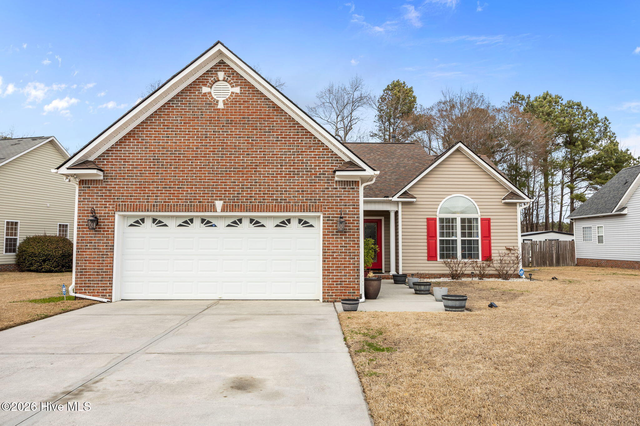 100557483 | Photo 51