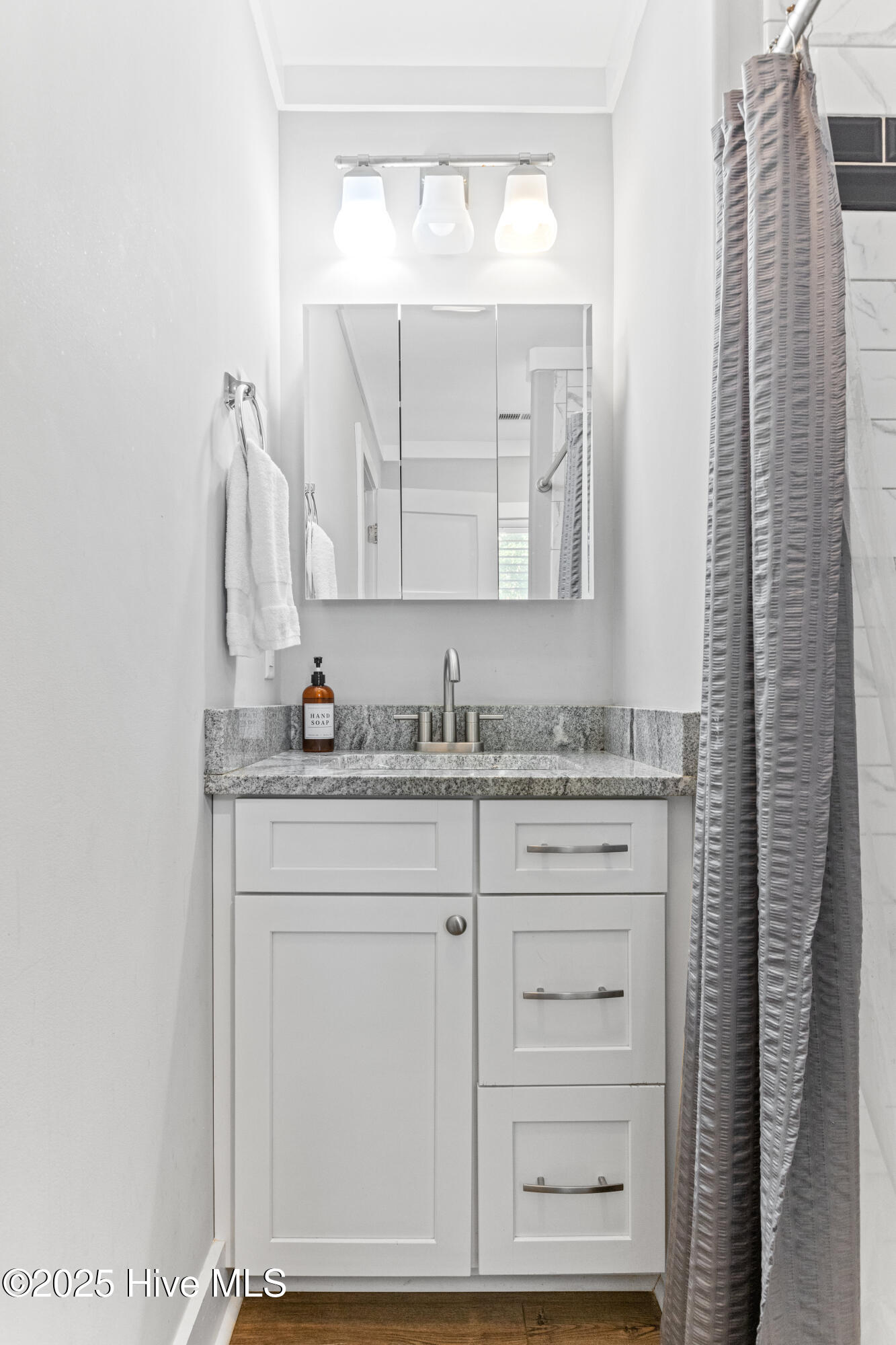 100542913 | Photo 20