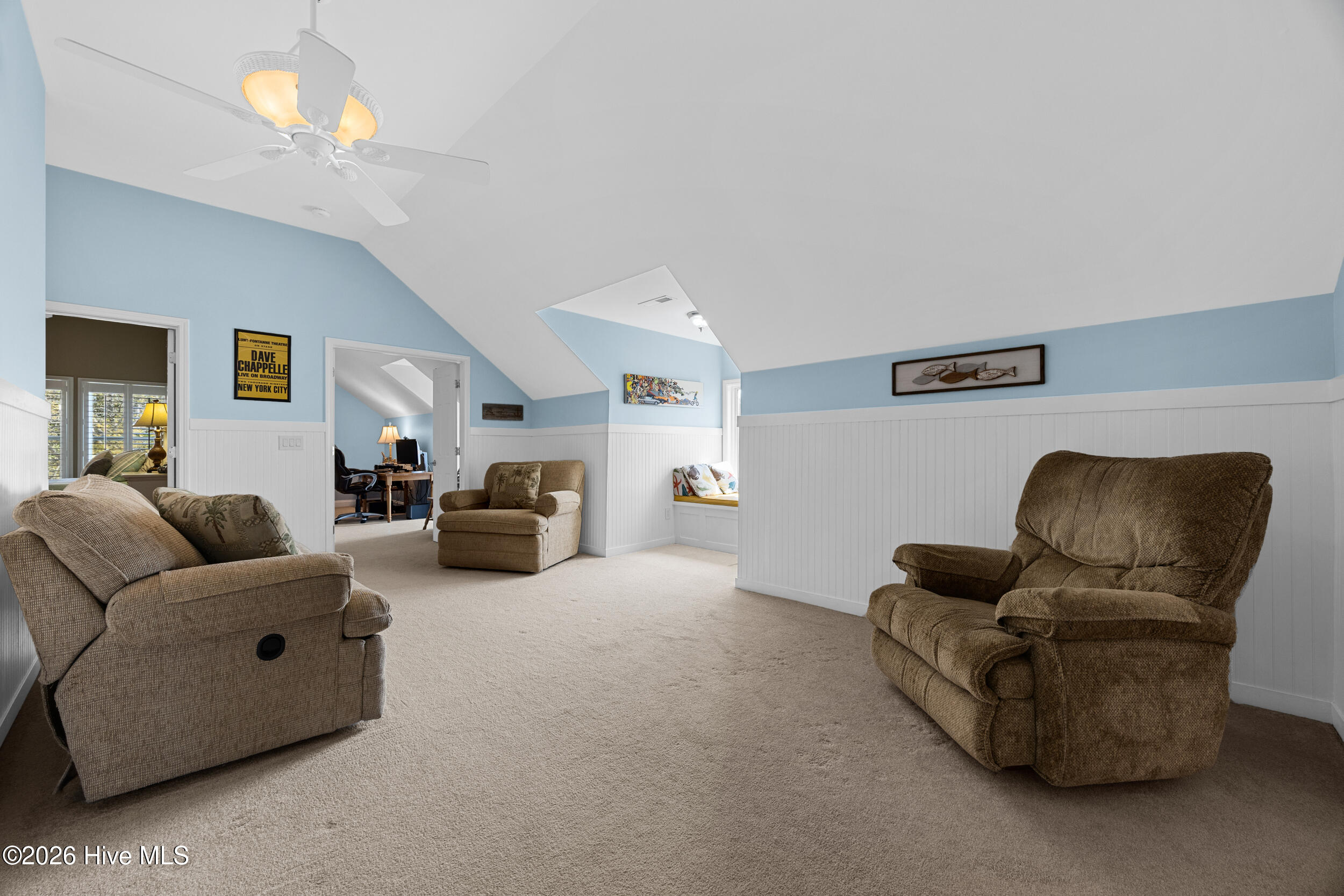 100567542 | Photo 44