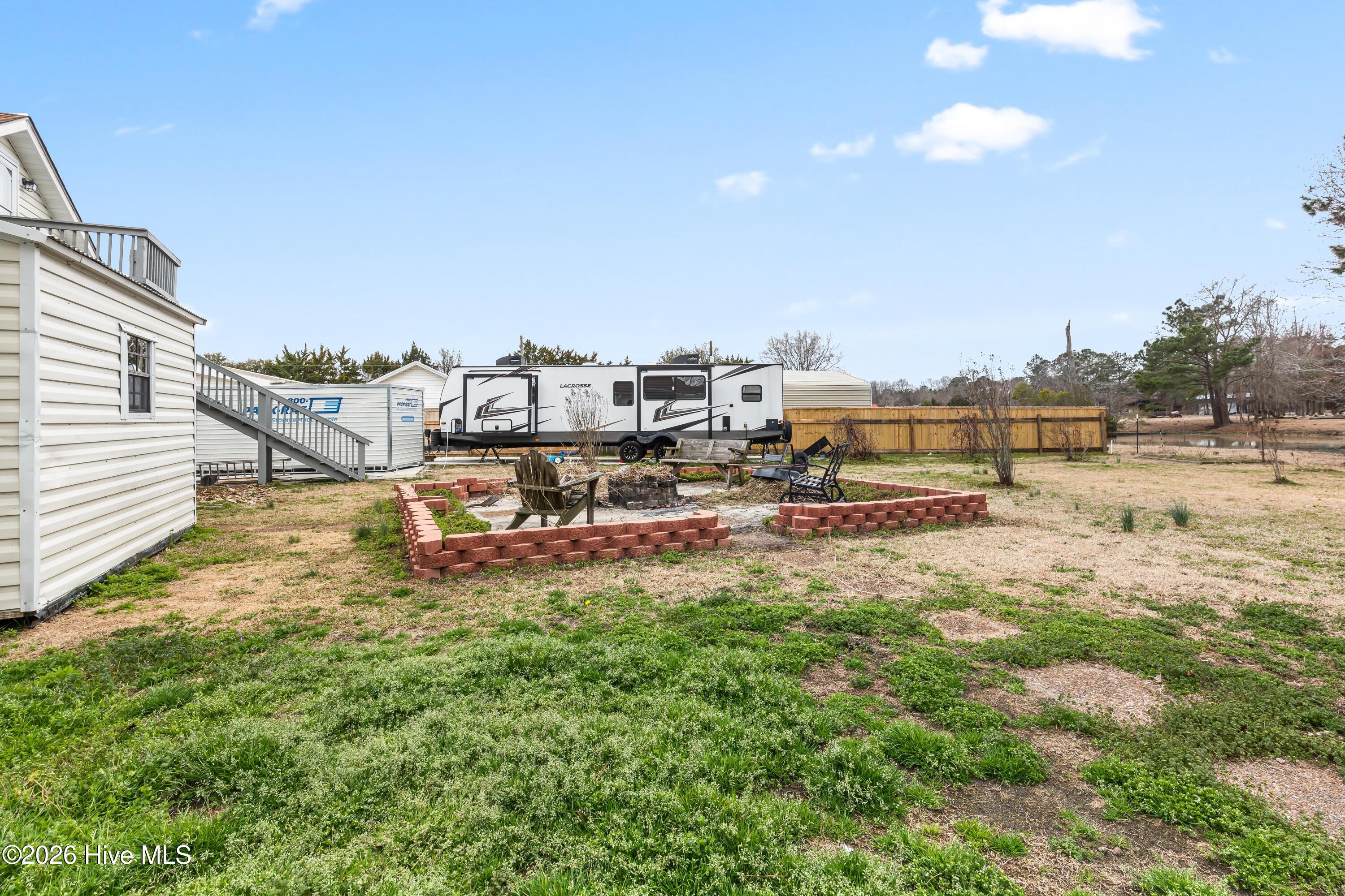 100559175 | Photo 36