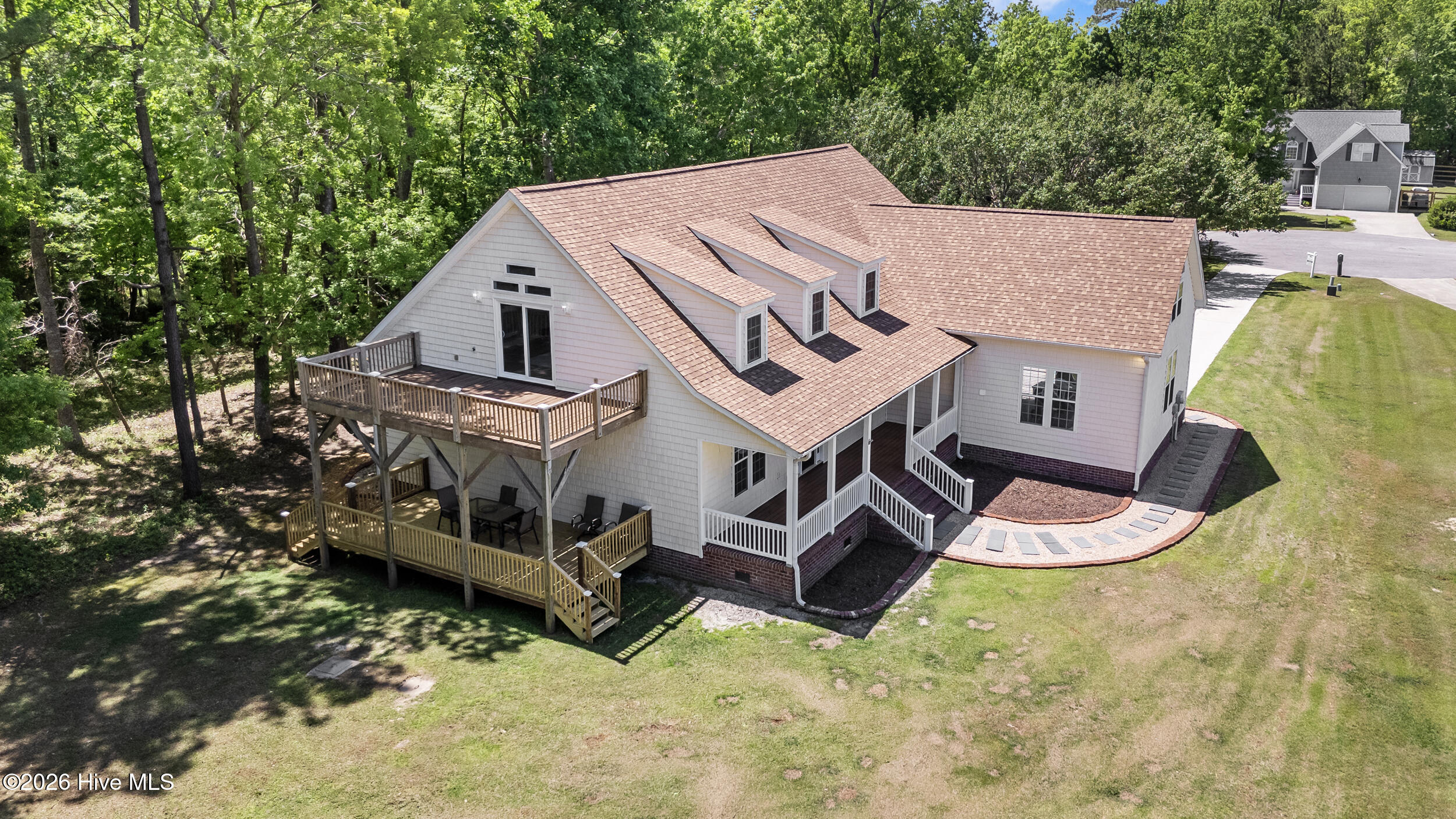 100569506 | Photo 64