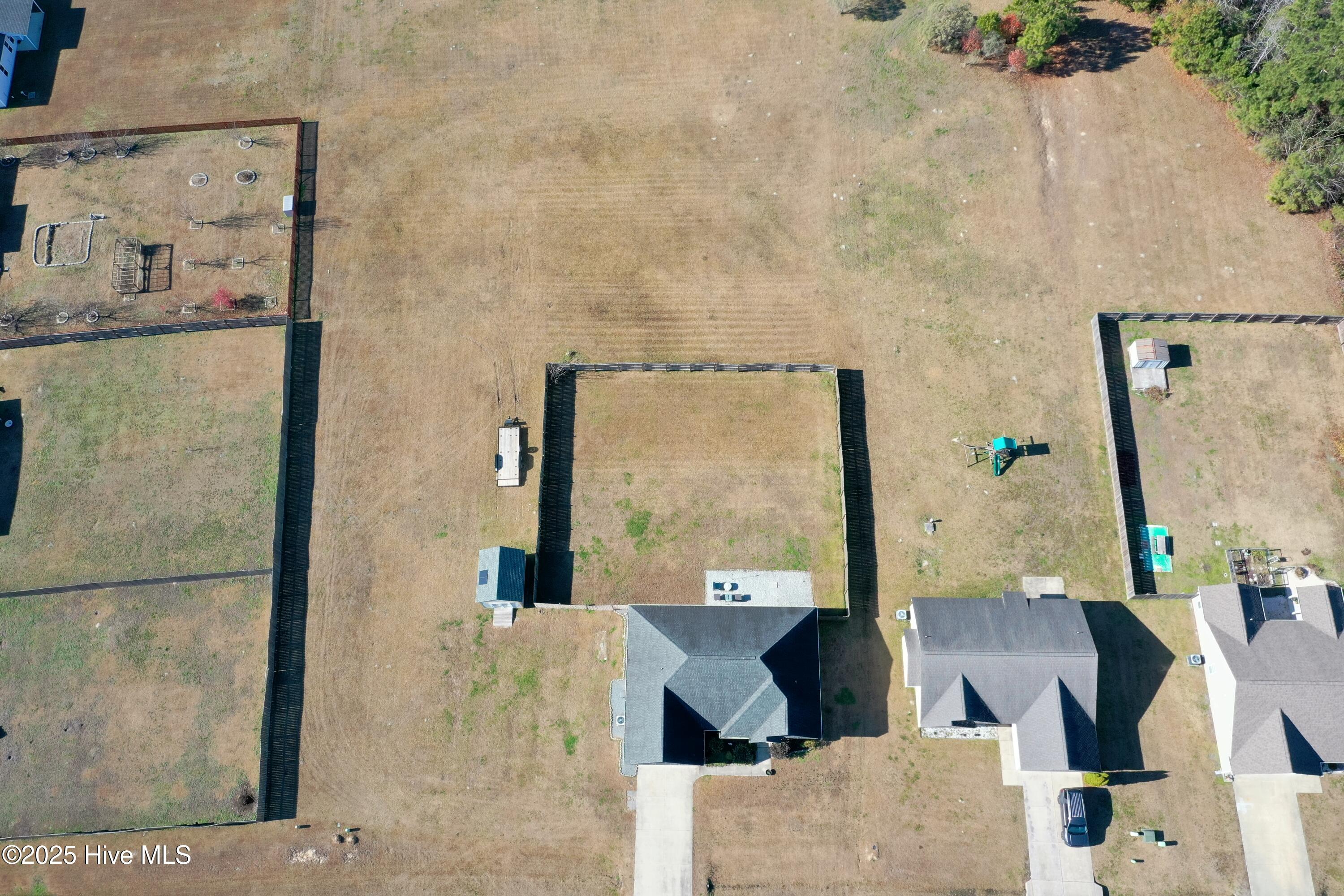 100547173 | Photo 42