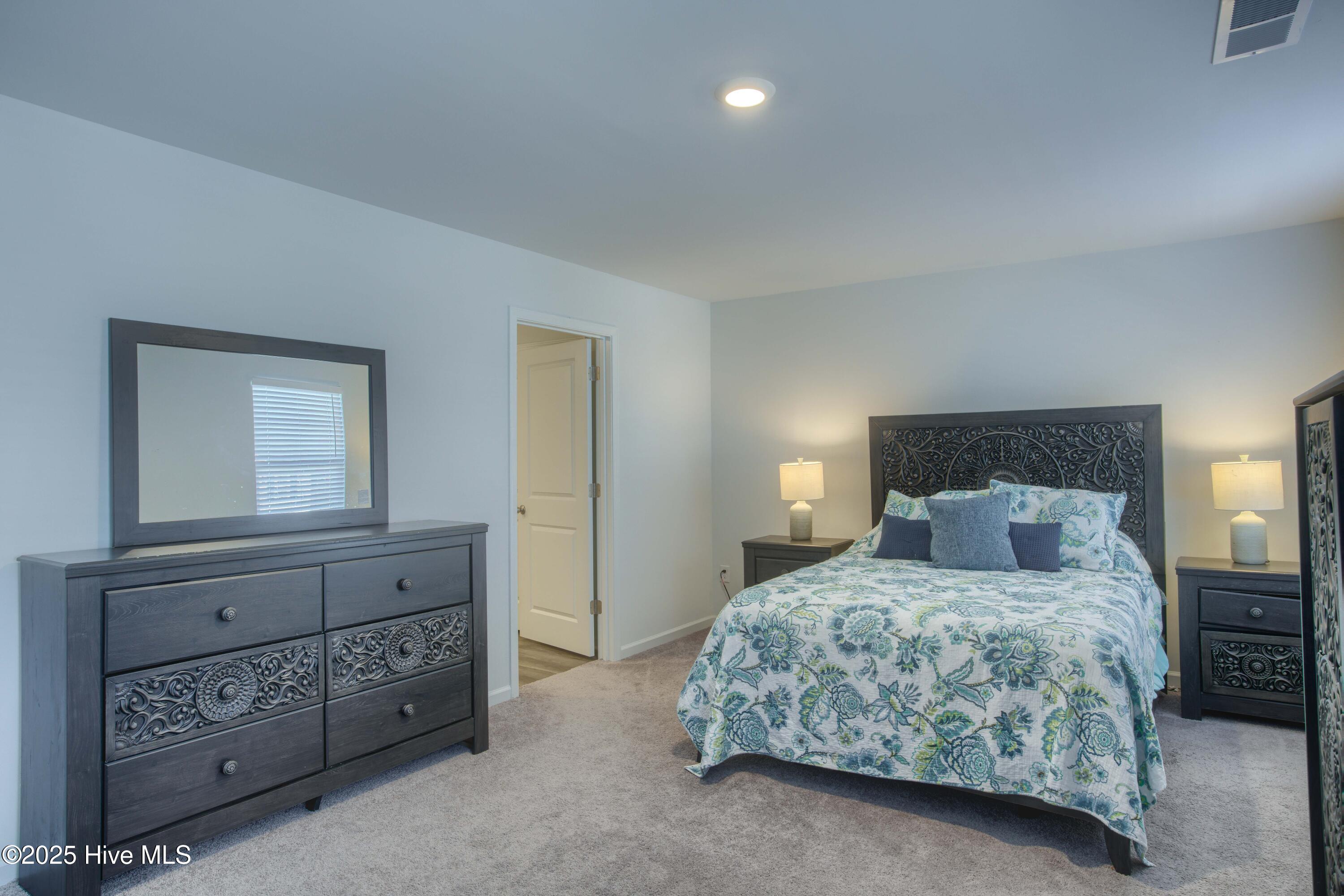 100538124 | Photo 21