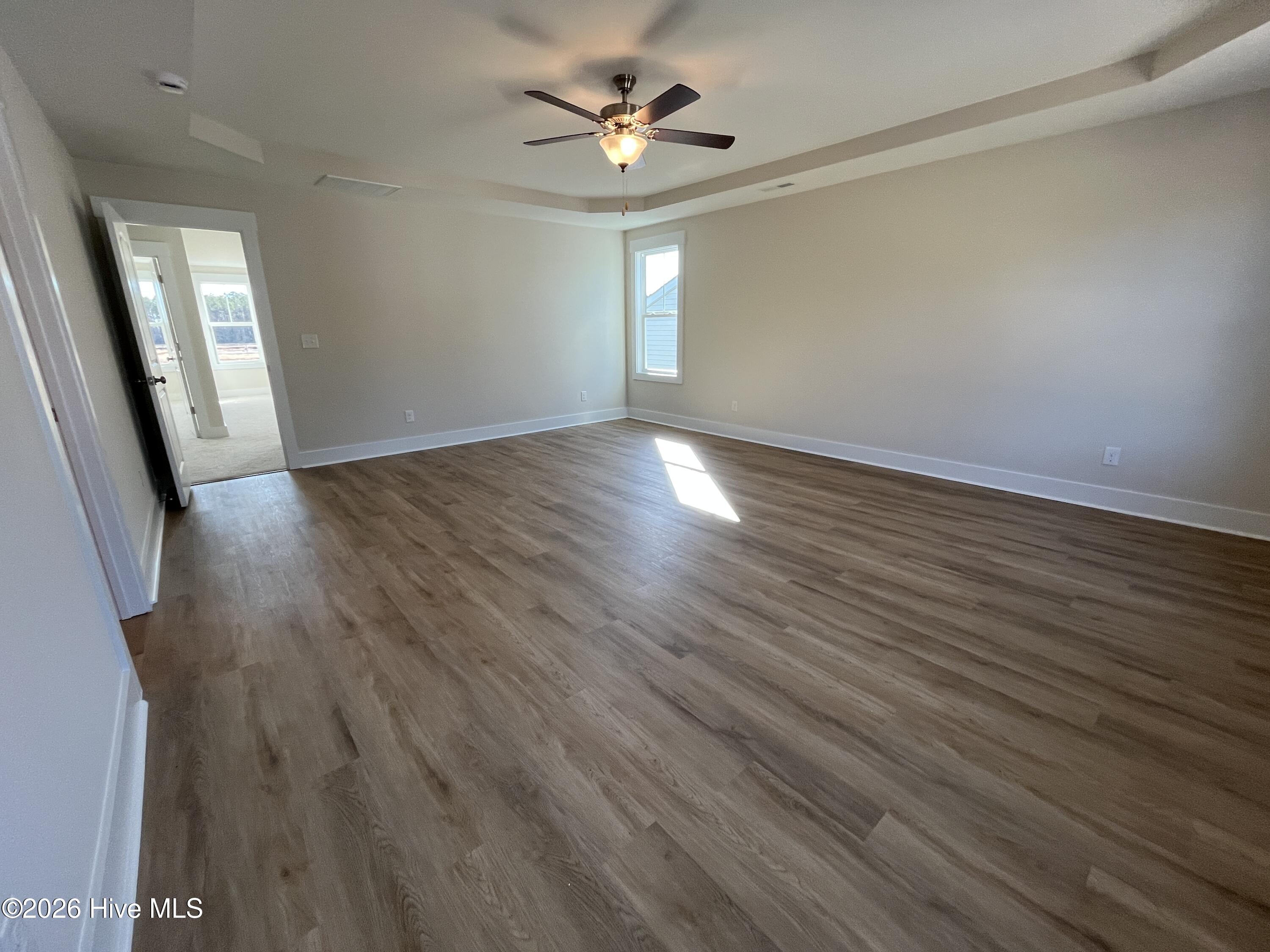 100544974 | Photo 23