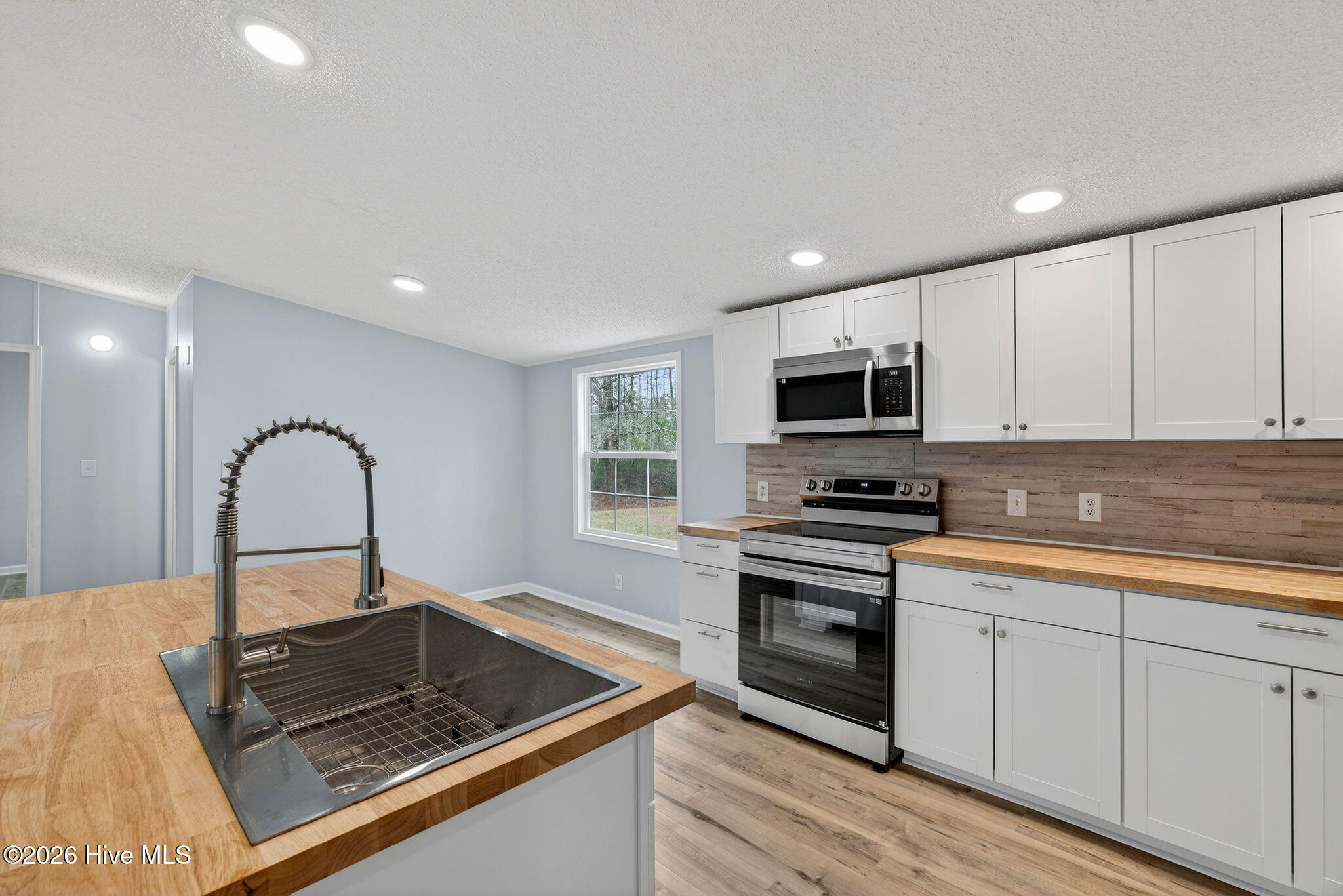 100556800 | Photo 10