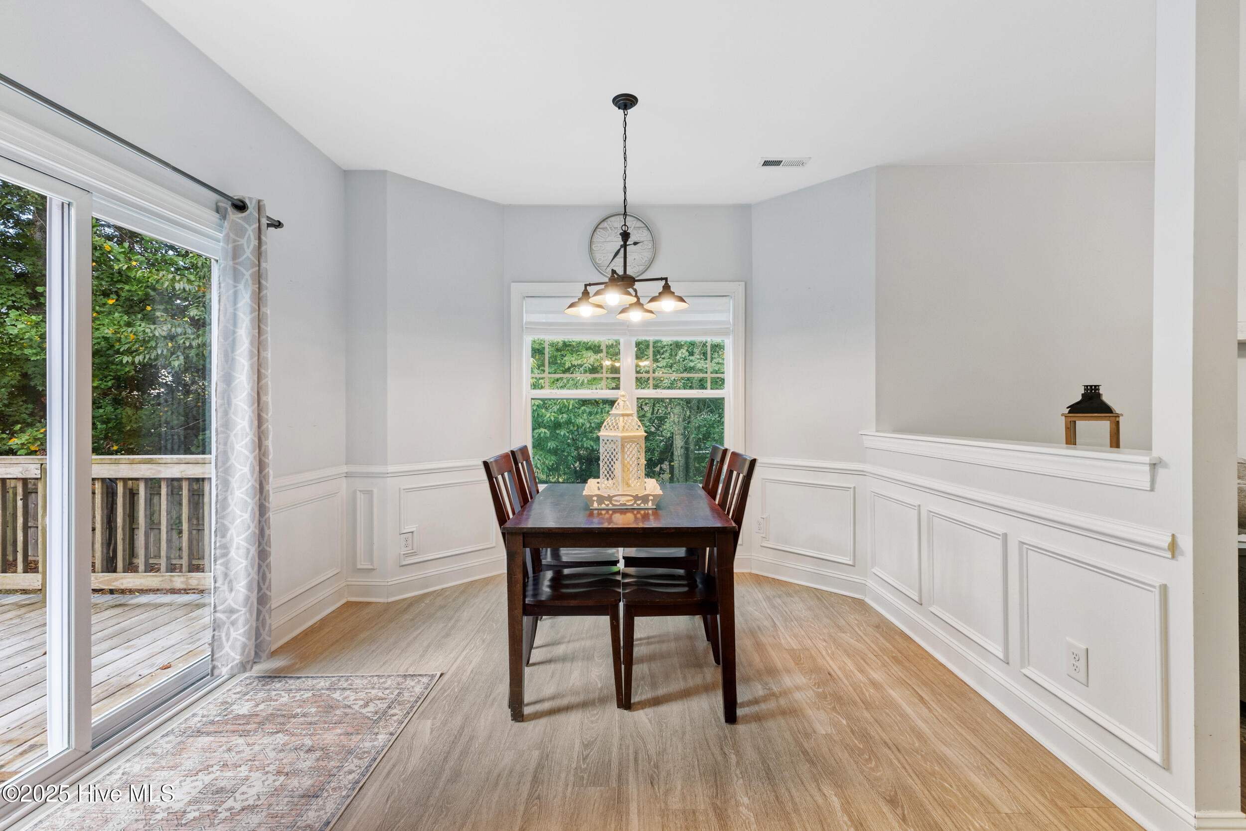 100533307 | Photo 17