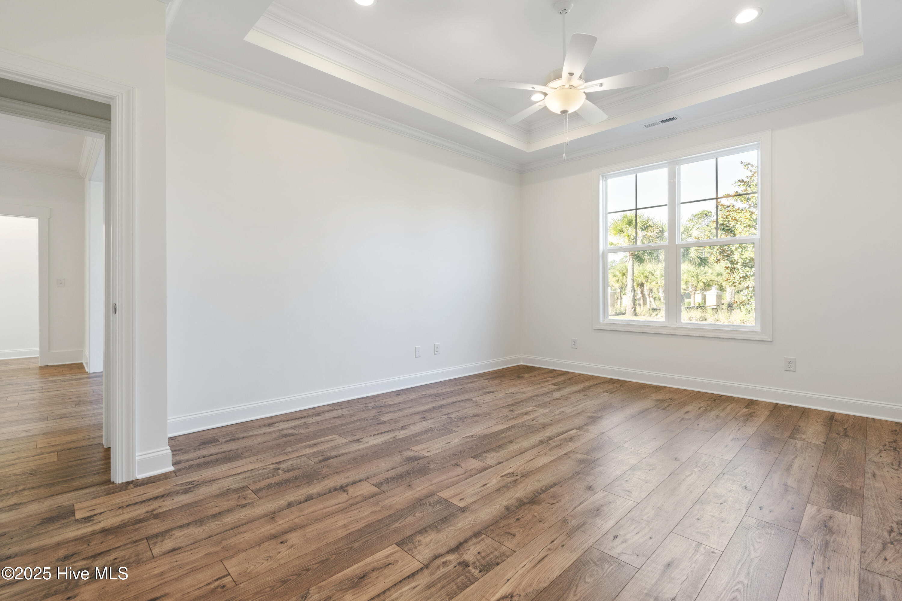 100537559 | Photo 24