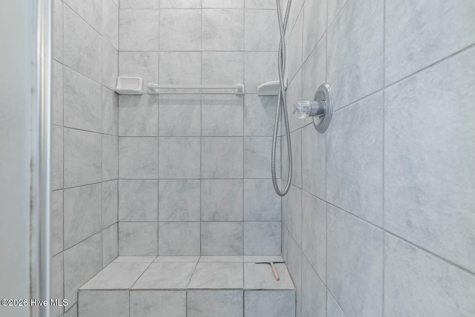 100552363 | Photo 44