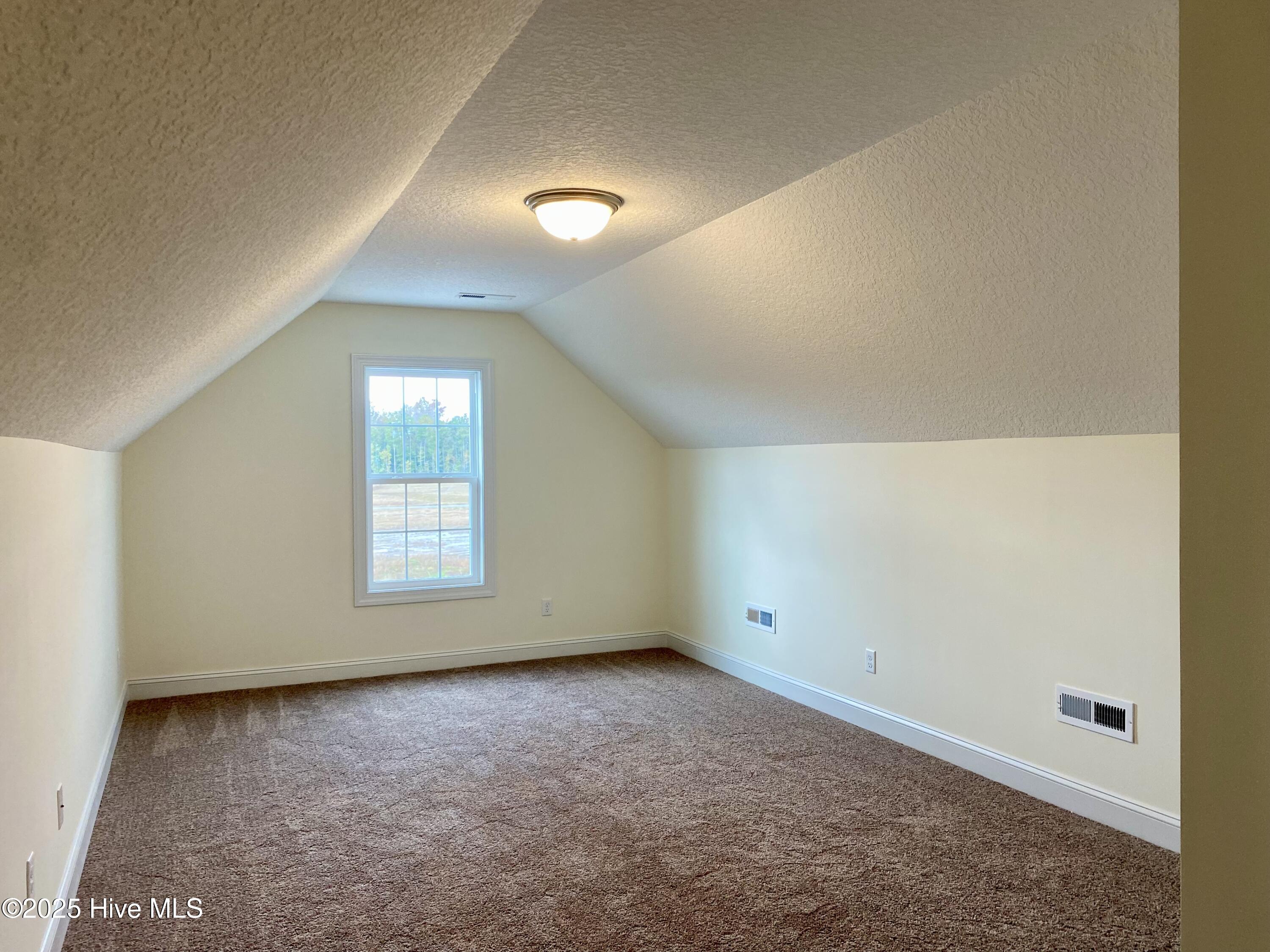 100483147 | Photo 29