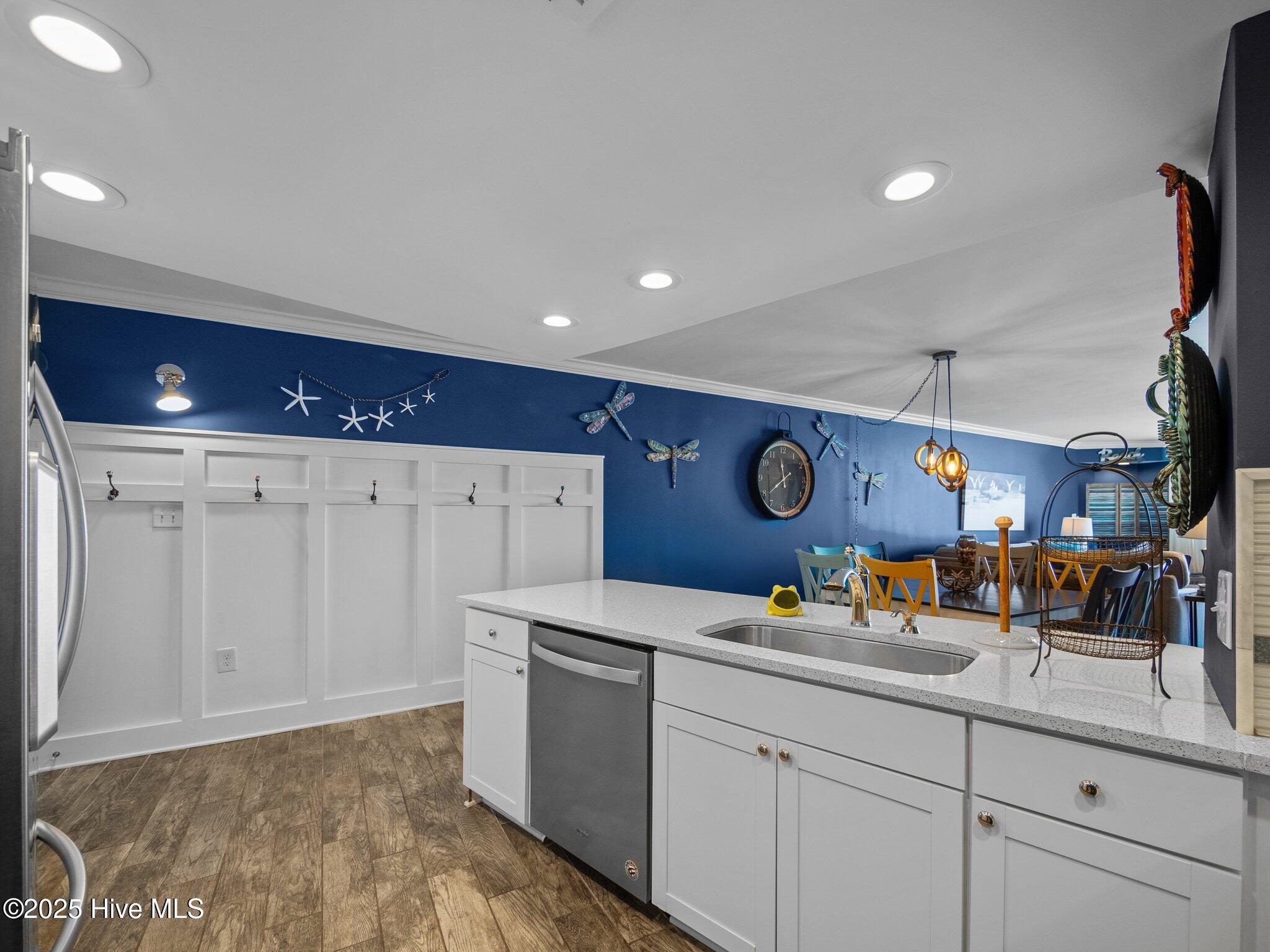 100525315 | Photo 21