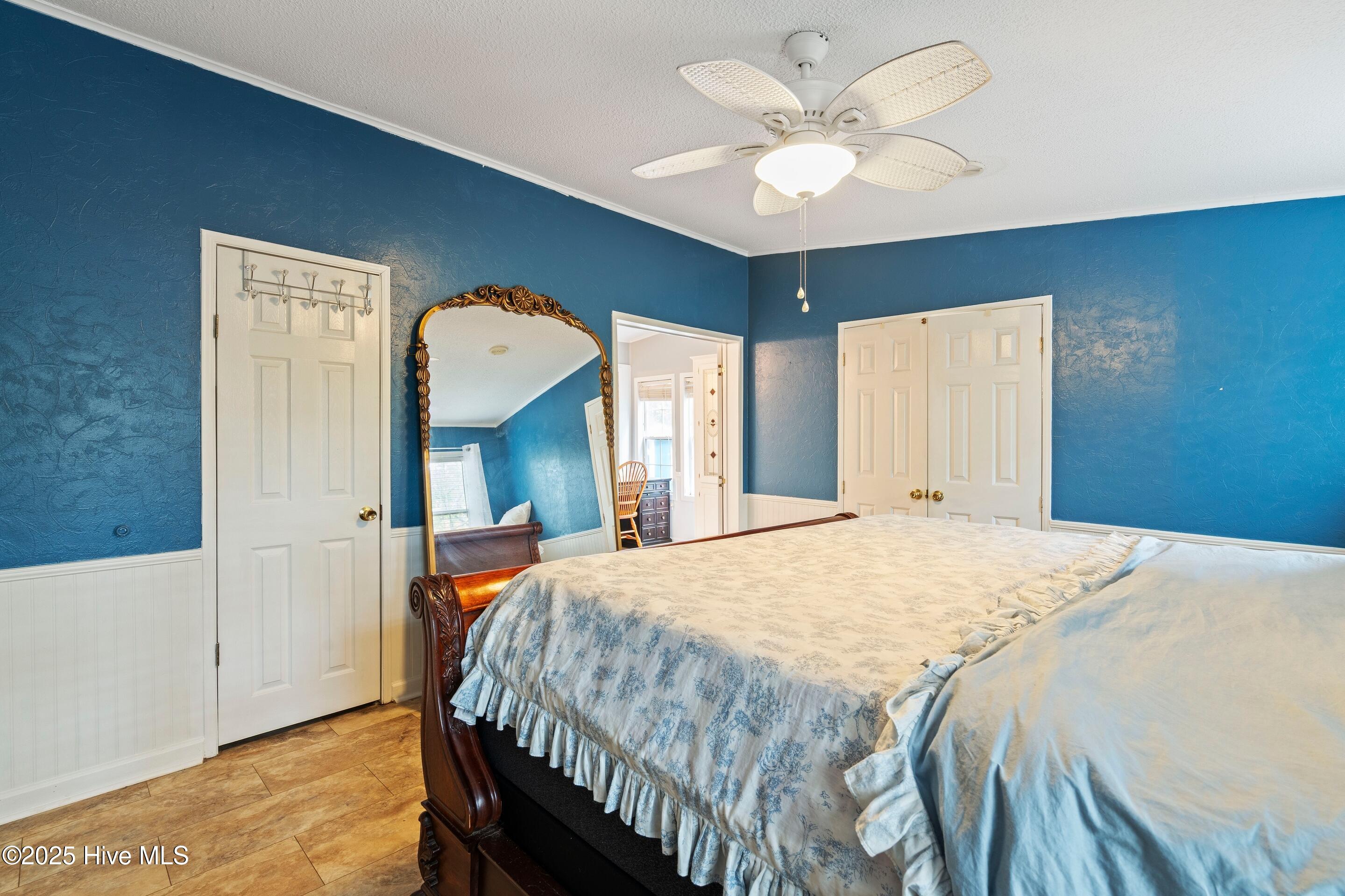 100535667 | Photo 42