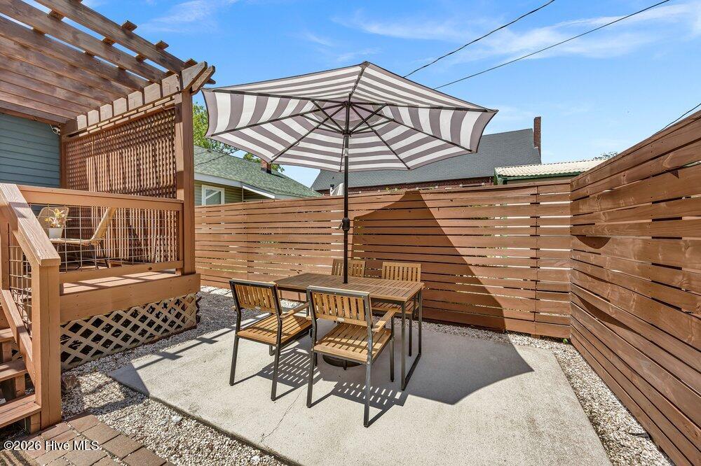 100568579 | Photo 26