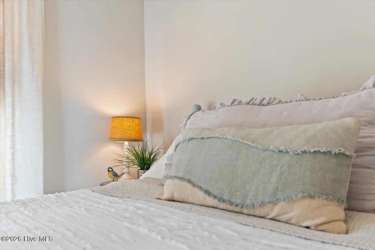 100548136 | Photo 52