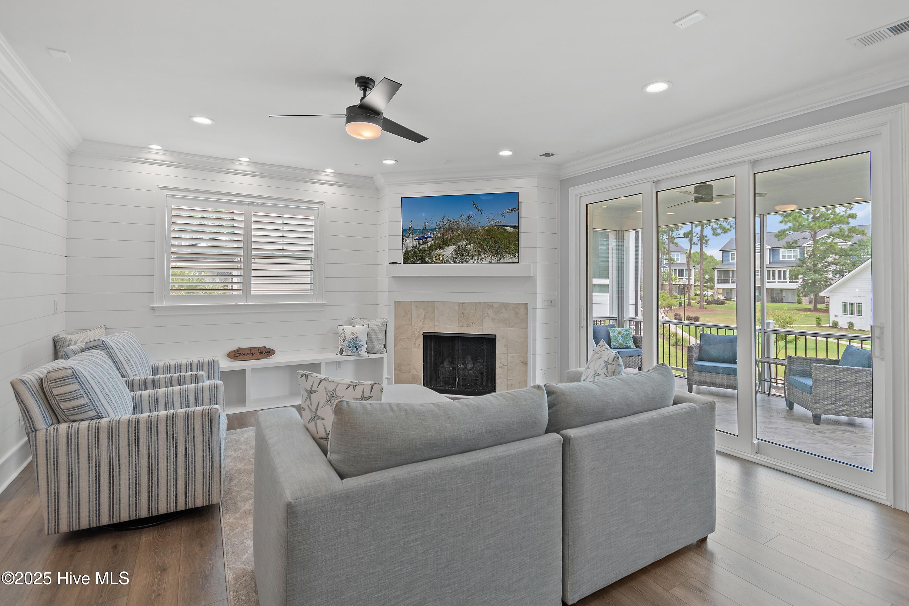 100551206 | Photo 13