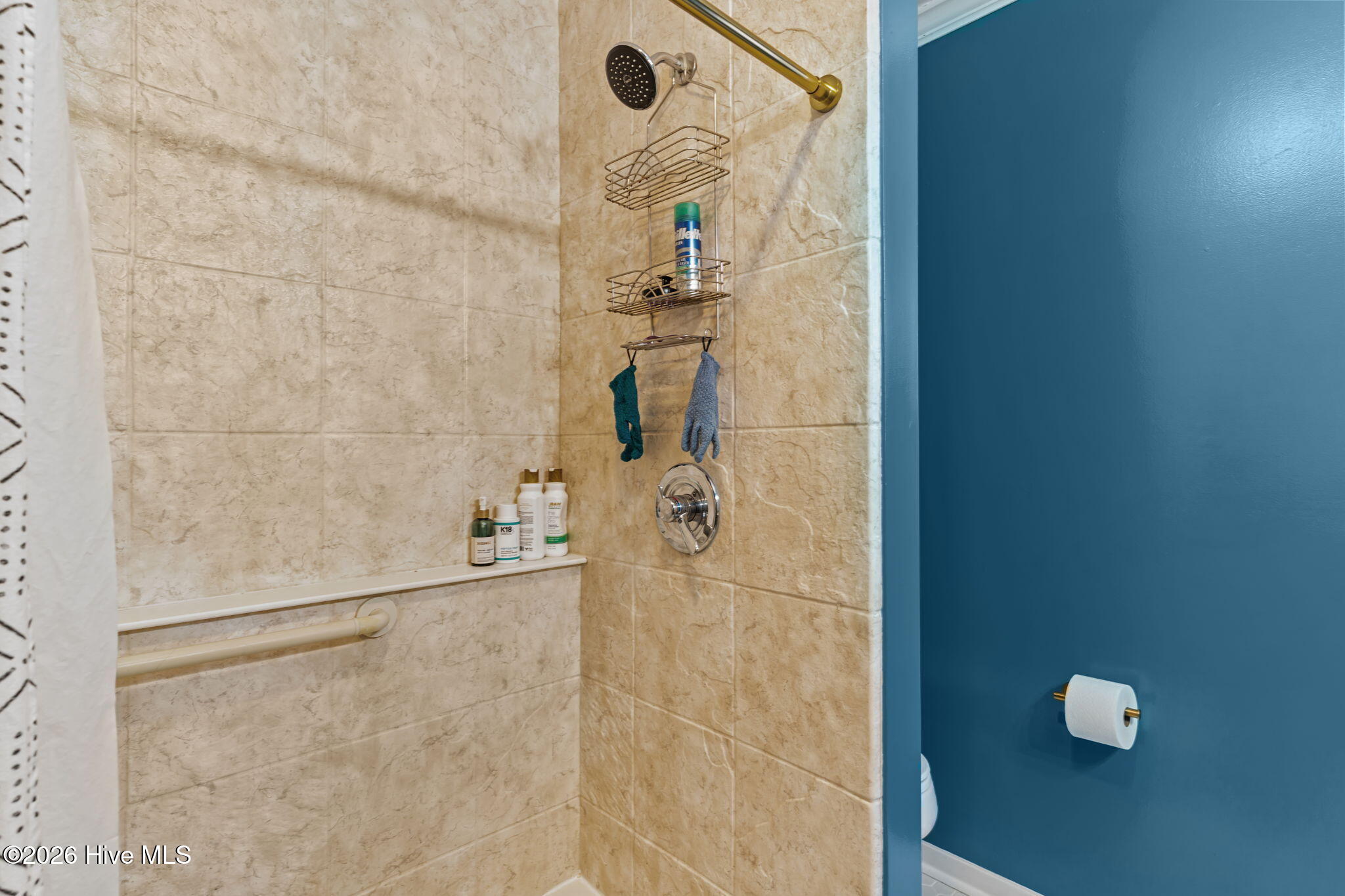 100557804 | Photo 19